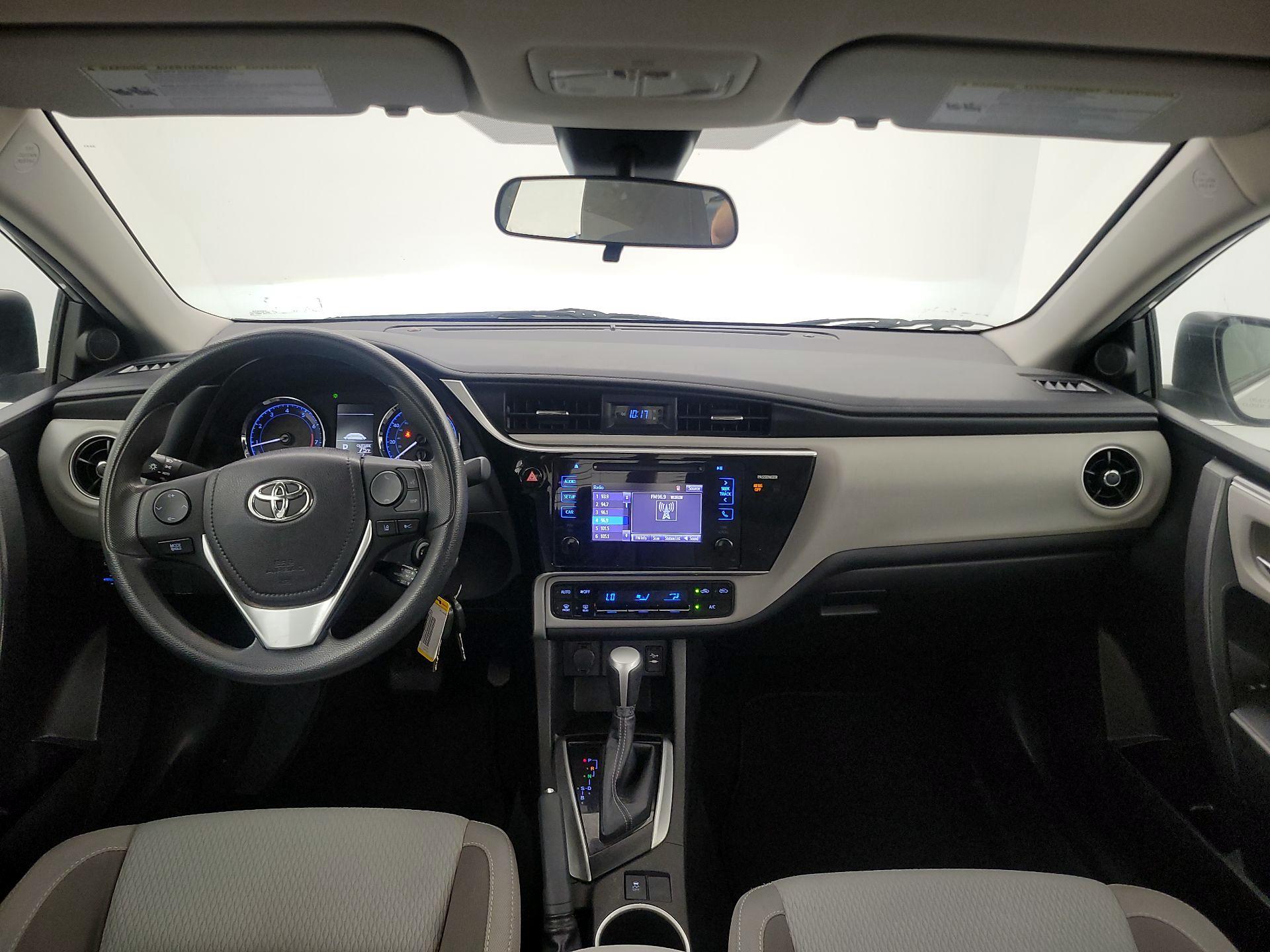 Thumbnail: 2017 Toyota Corolla - 9