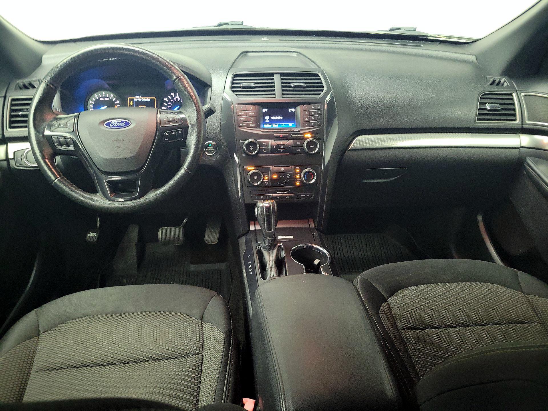 Thumbnail: 2018 Ford Explorer - 9