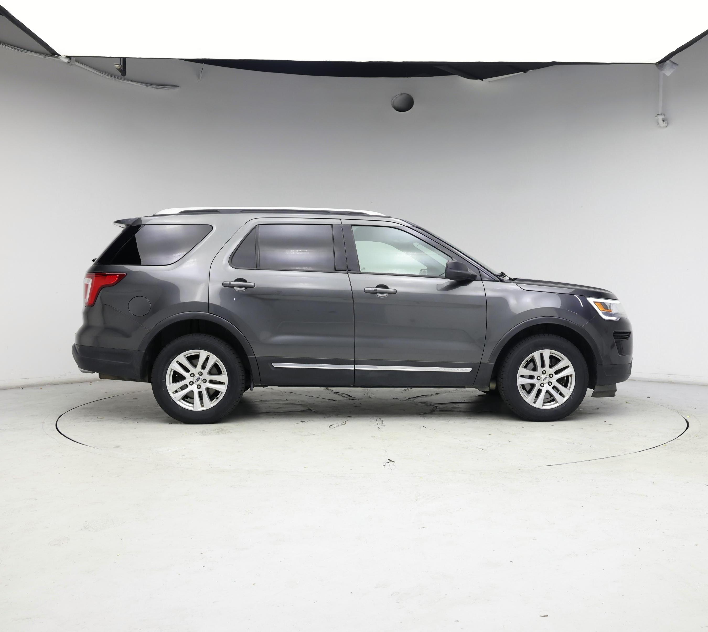 Thumbnail: 2018 Ford Explorer - 7