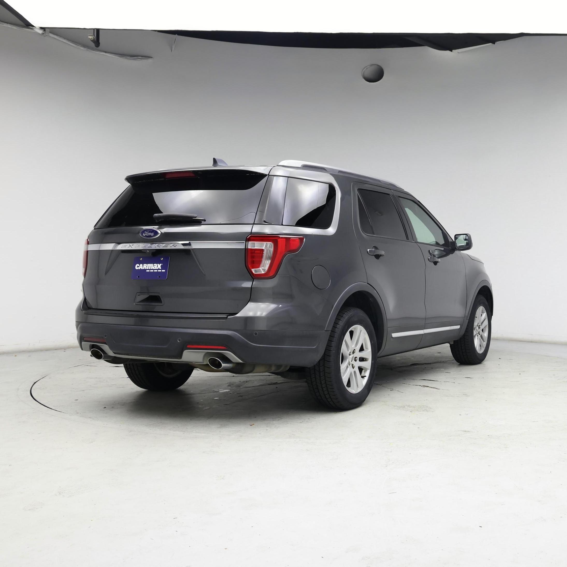 Thumbnail: 2018 Ford Explorer - 8