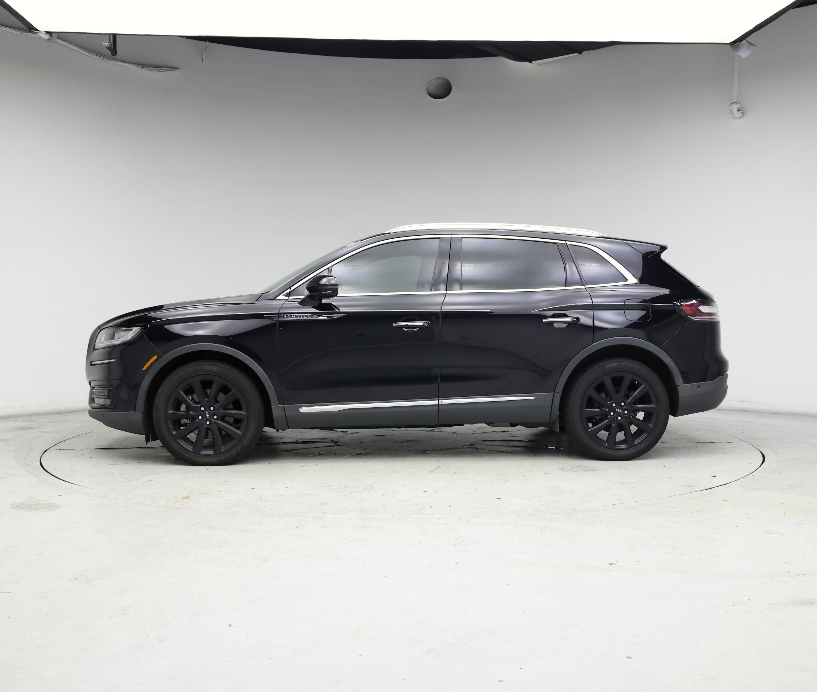Thumbnail: 2020 Lincoln Nautilus - 3
