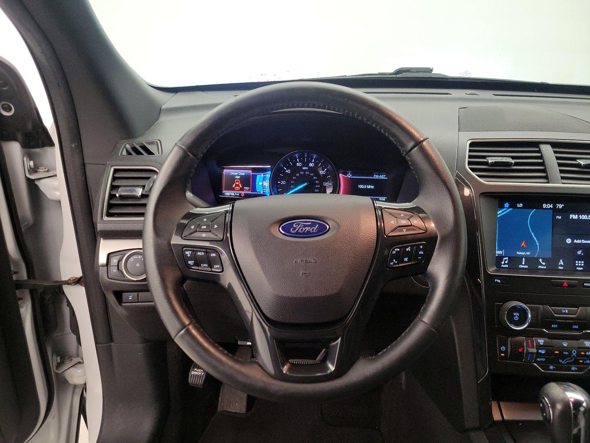Thumbnail: 2019 Ford Explorer - 10