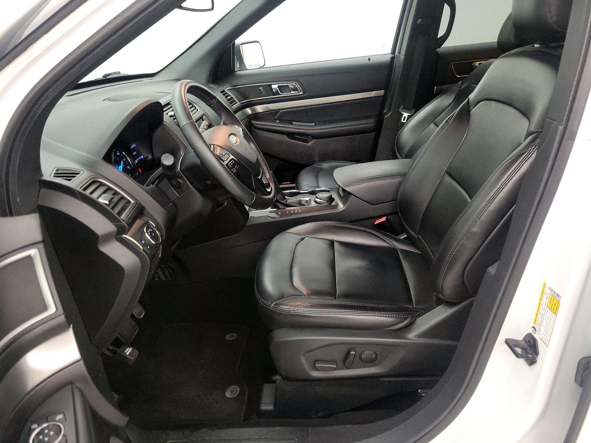 Thumbnail: 2019 Ford Explorer - 11