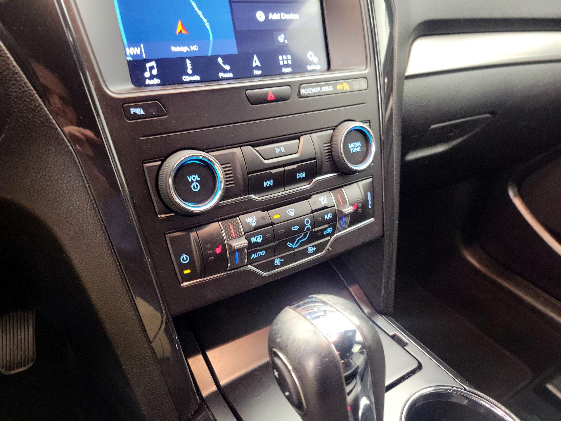 Thumbnail: 2019 Ford Explorer - 16