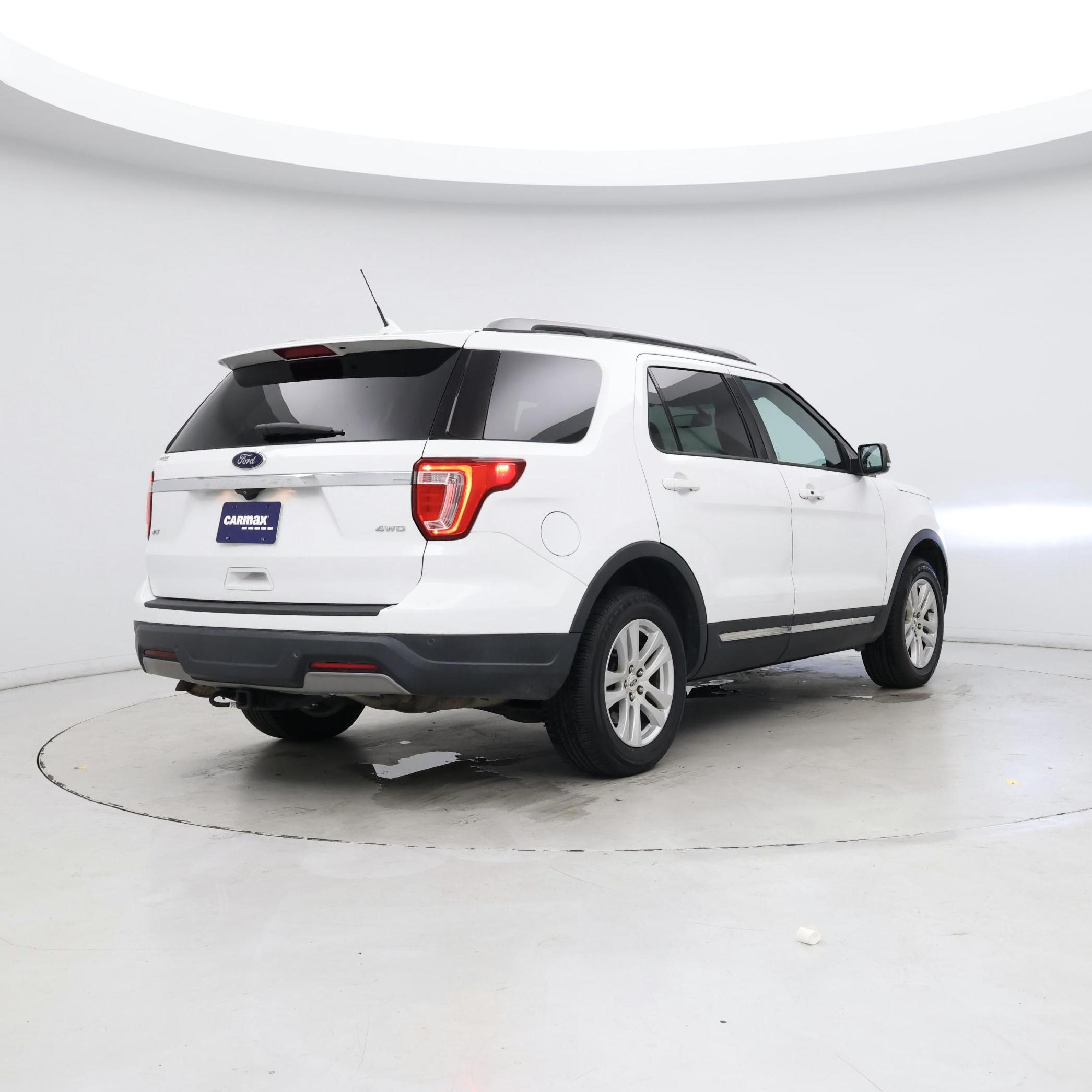 Thumbnail: 2019 Ford Explorer - 8