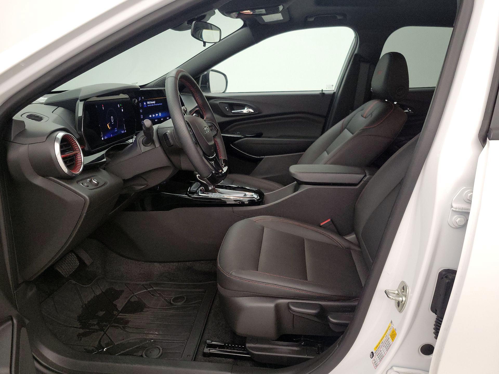 Thumbnail: 2024 Chevrolet Trax - 11