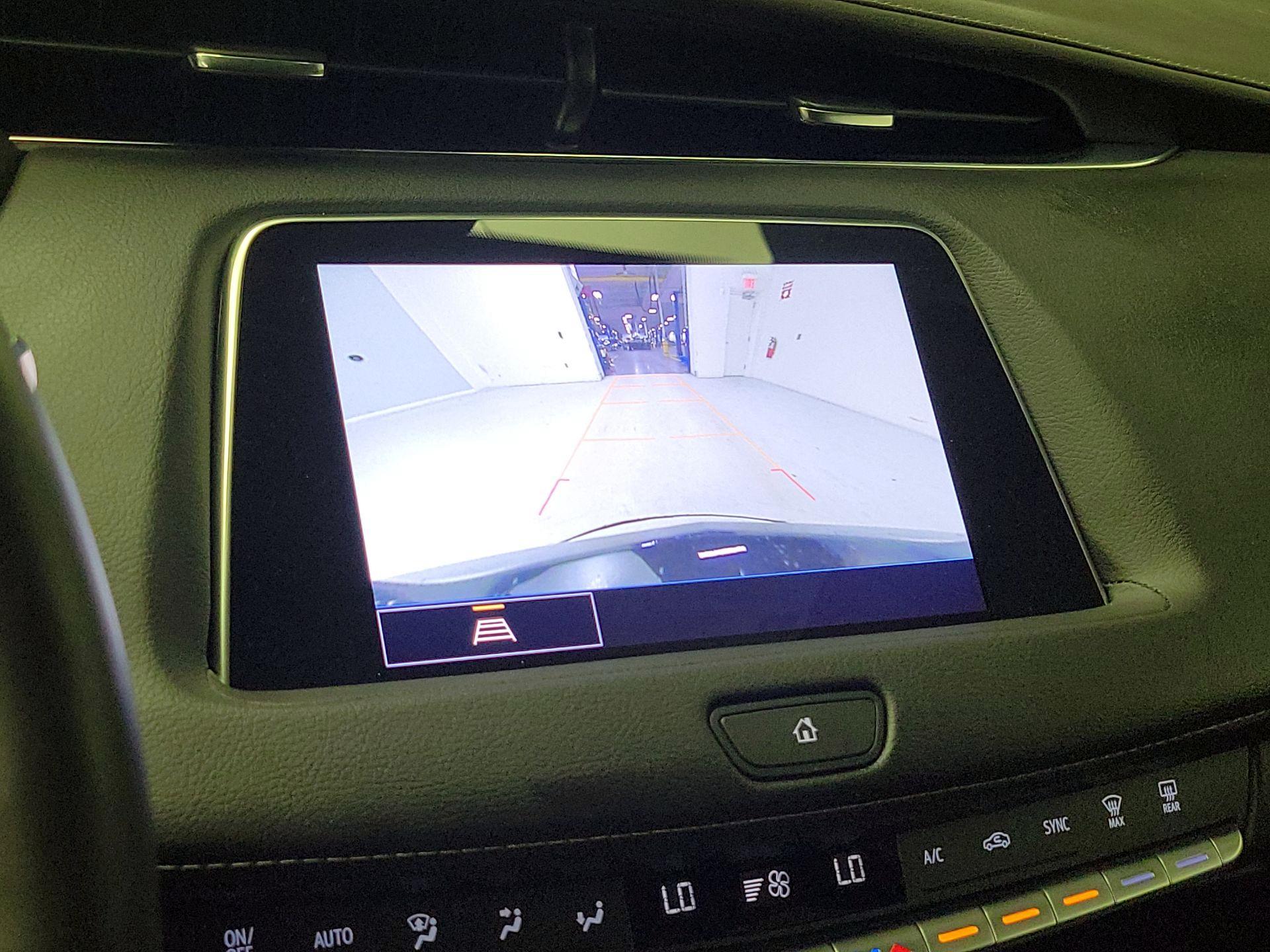 Thumbnail: 2023 Cadillac XT4 - 14