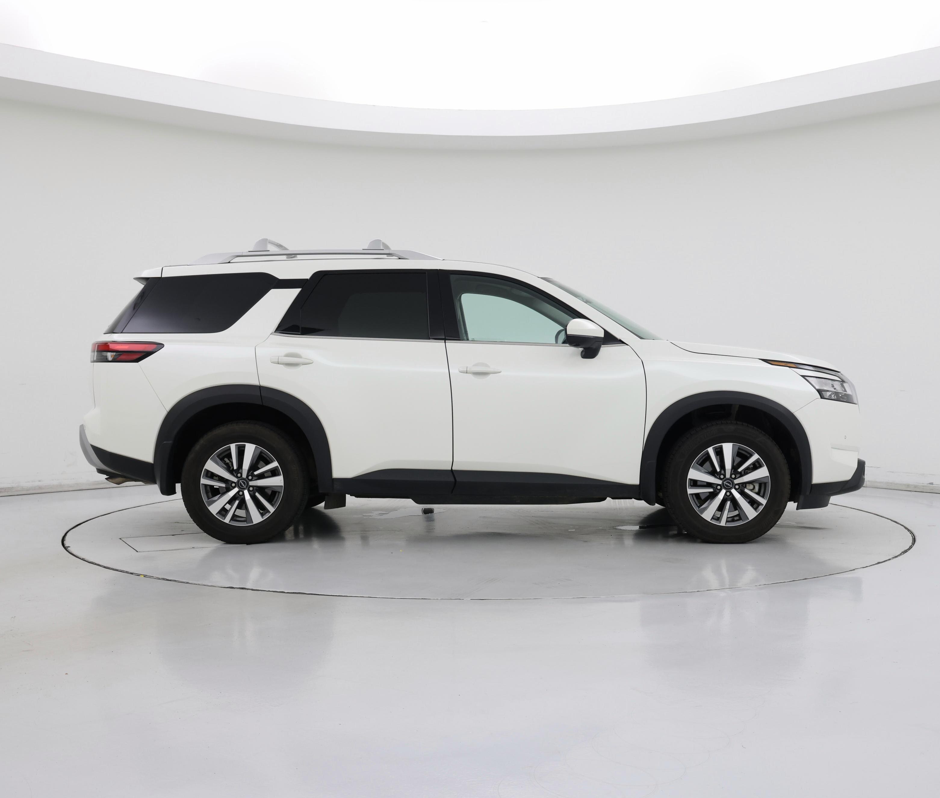 Thumbnail: 2024 Nissan Pathfinder - 7