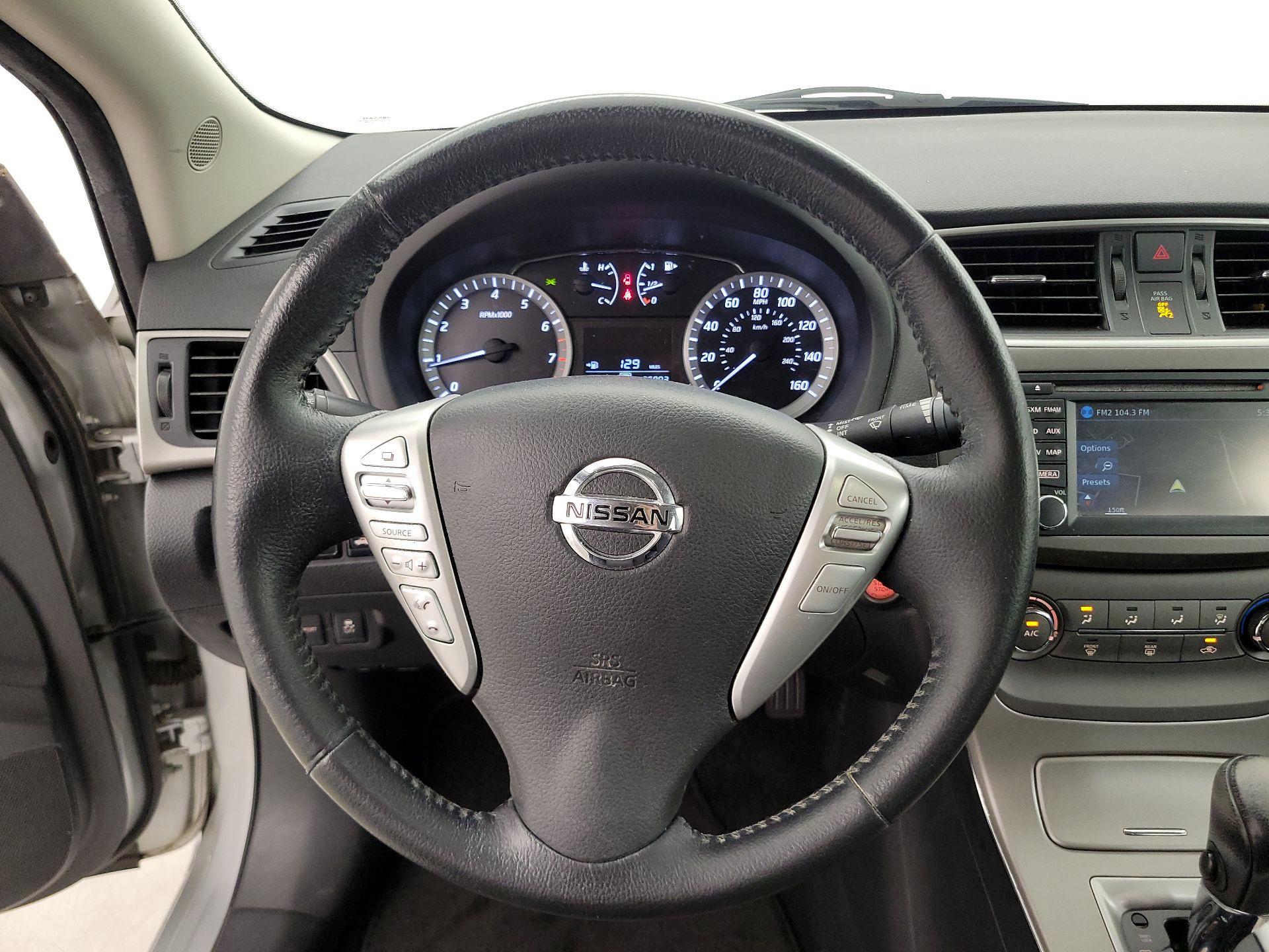 Thumbnail: 2014 Nissan Sentra - 10