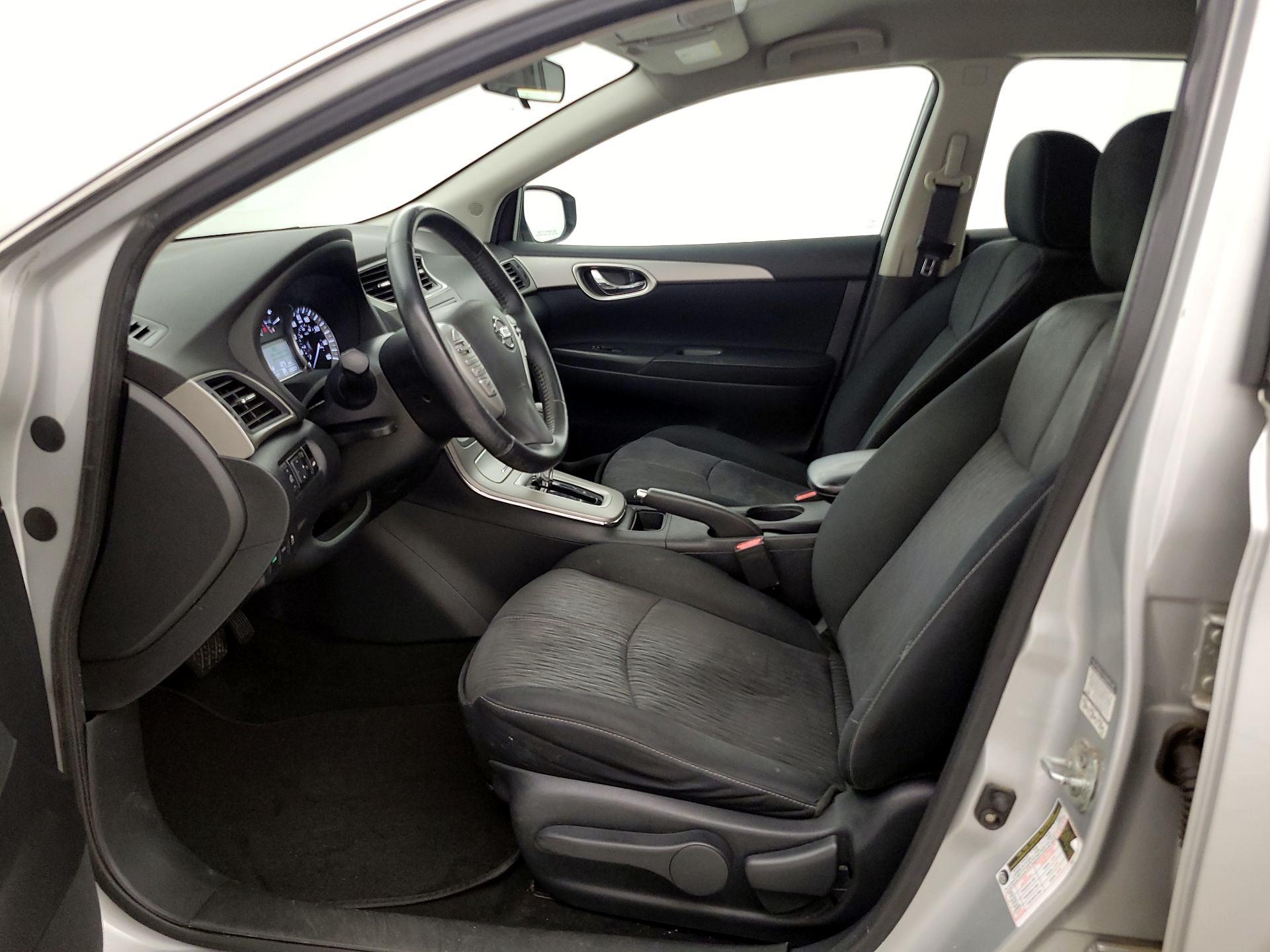 Thumbnail: 2014 Nissan Sentra - 11