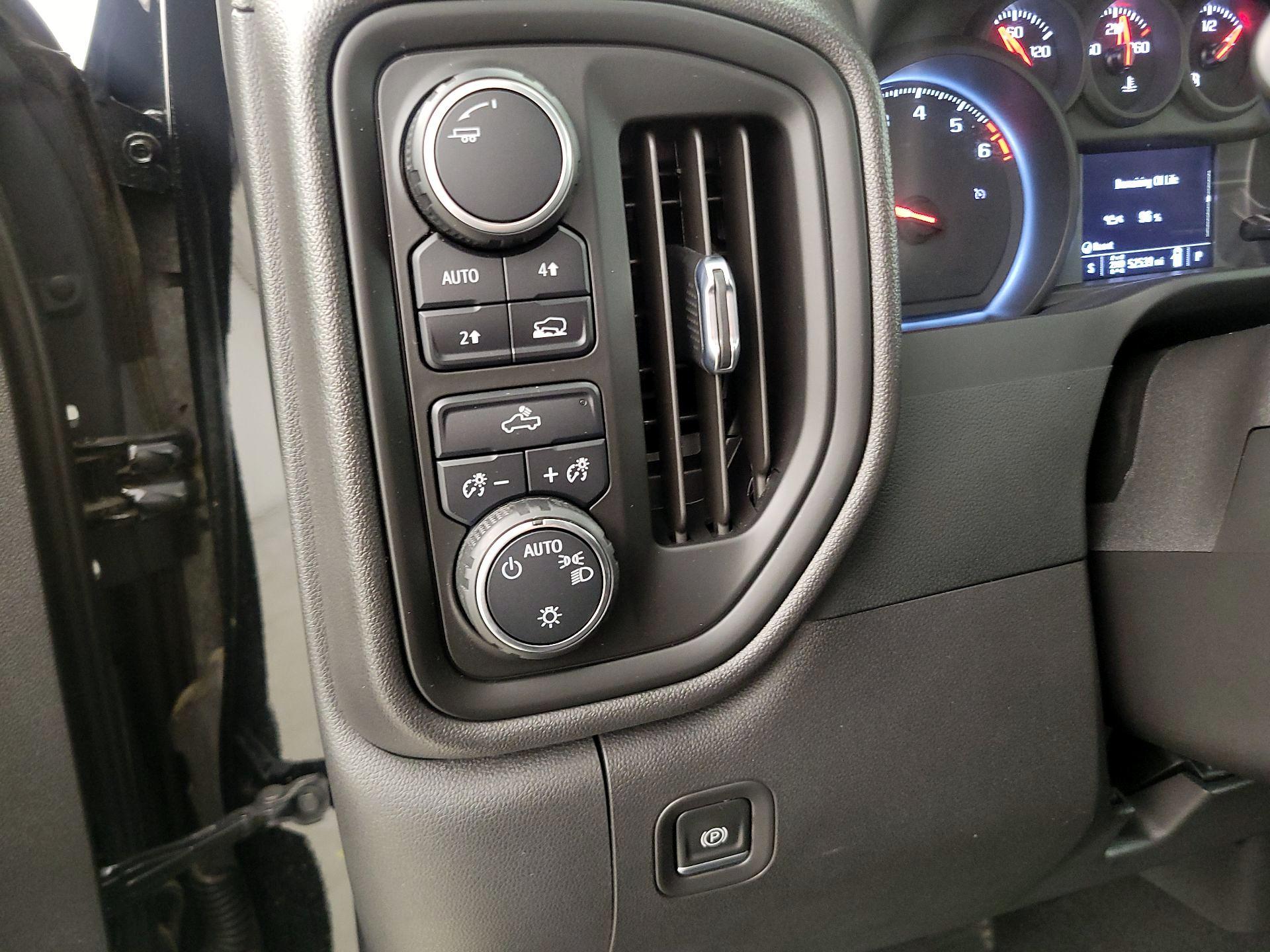 Thumbnail: 2022 Chevrolet Silverado 1500 - 13