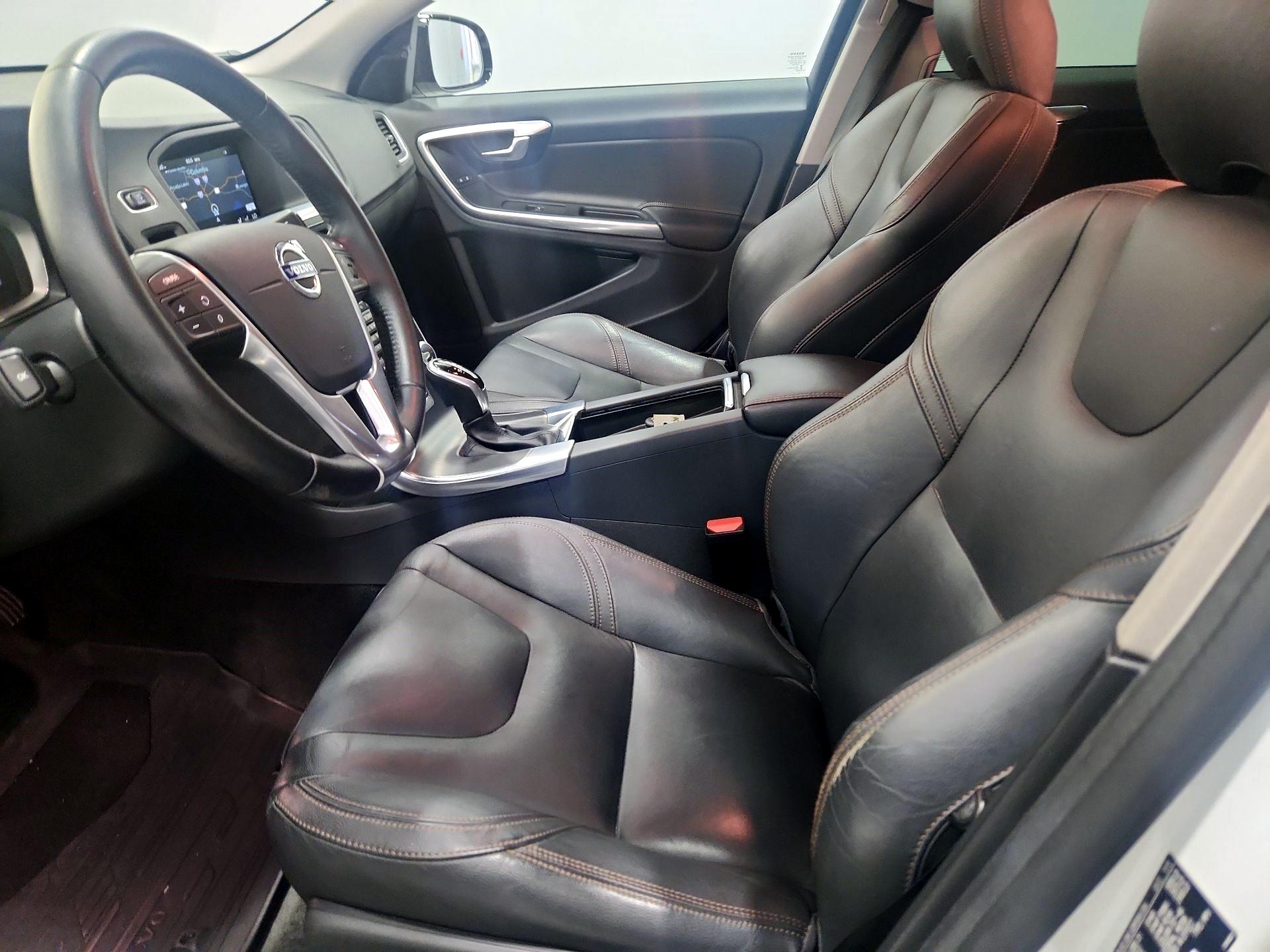 Thumbnail: 2016 Volvo S60 - 11