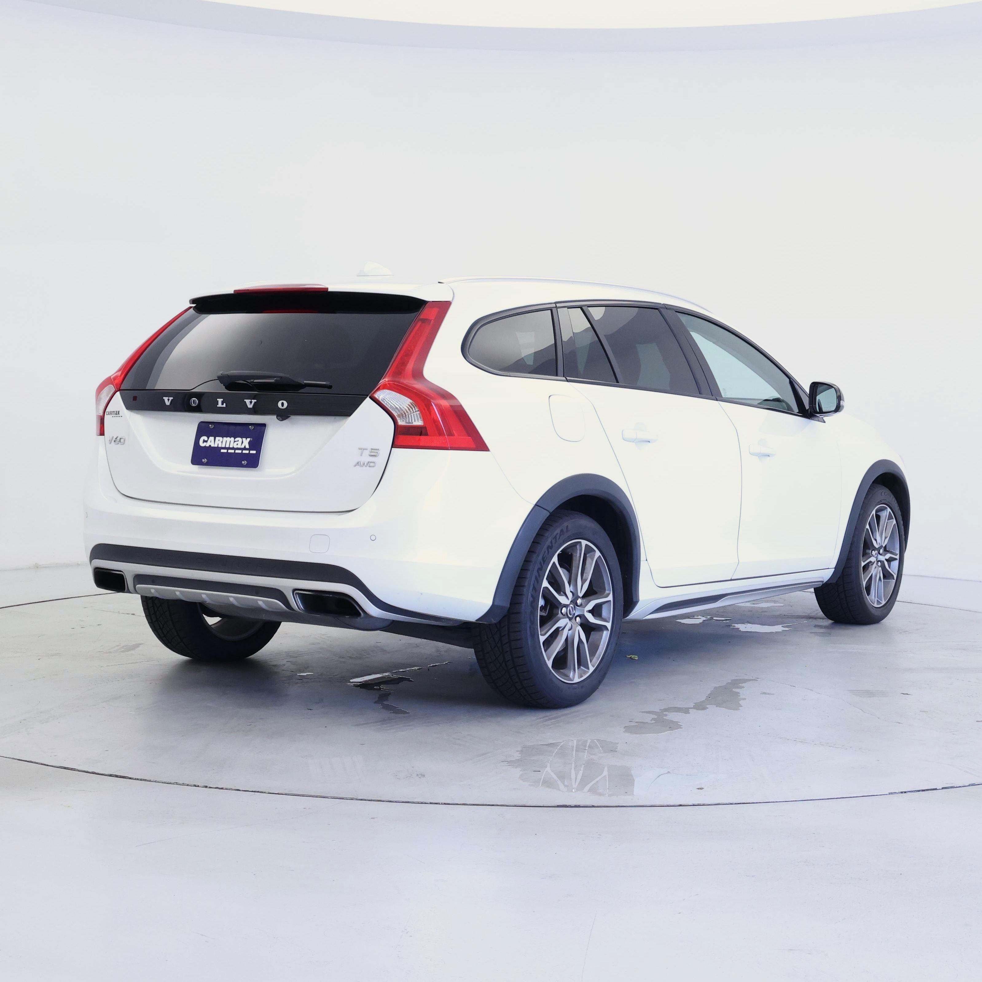 Thumbnail: 2016 Volvo S60 - 8