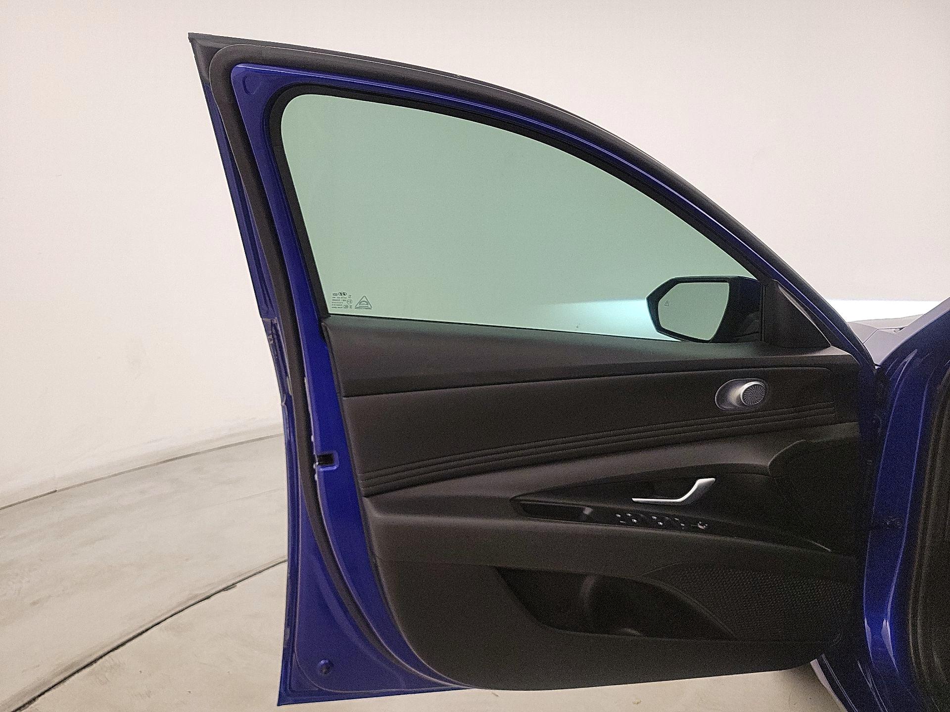 Thumbnail: 2024 Hyundai Elantra - 12