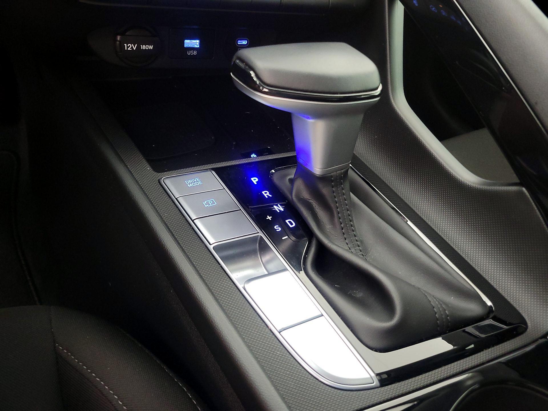 Thumbnail: 2024 Hyundai Elantra - 18