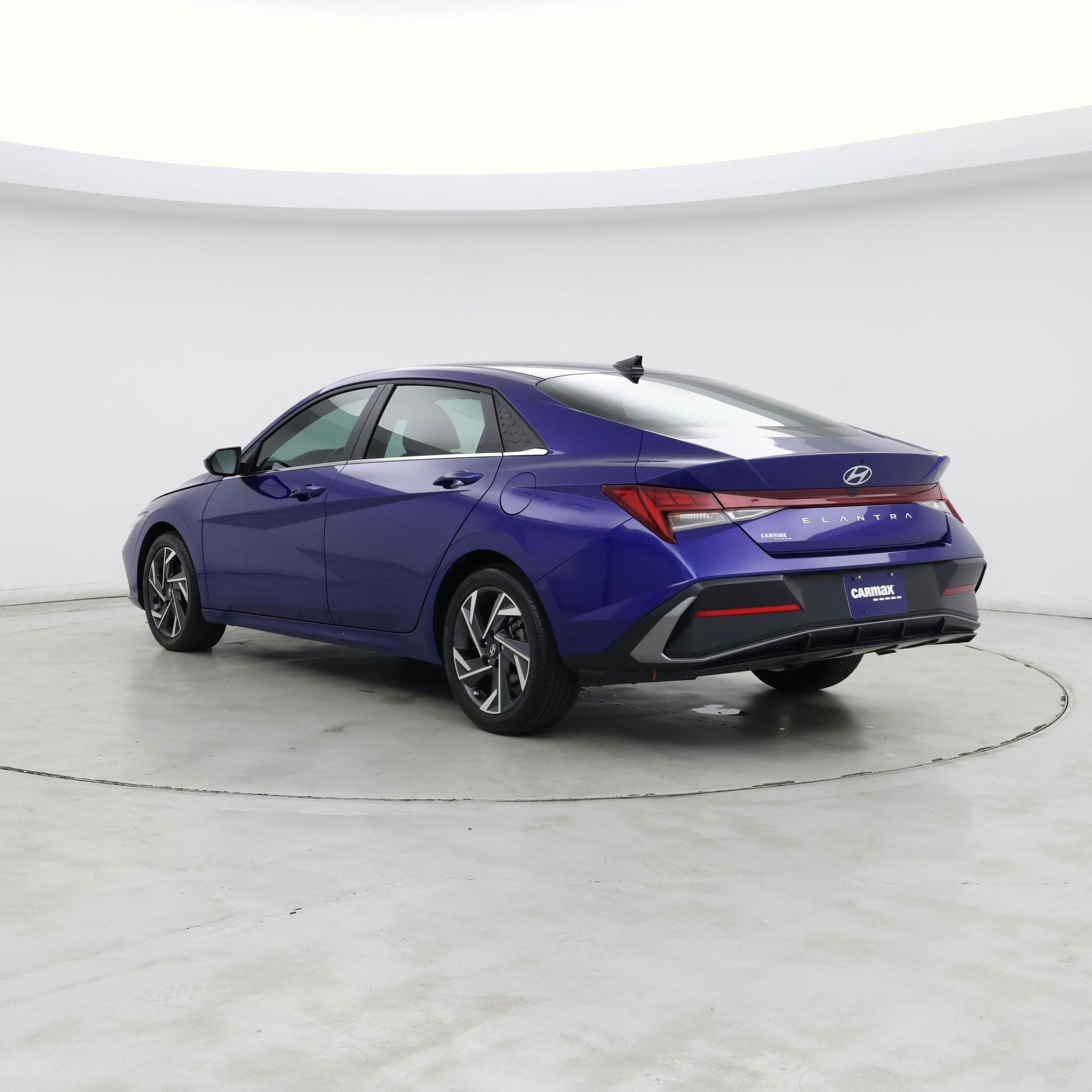 Thumbnail: 2024 Hyundai Elantra - 2