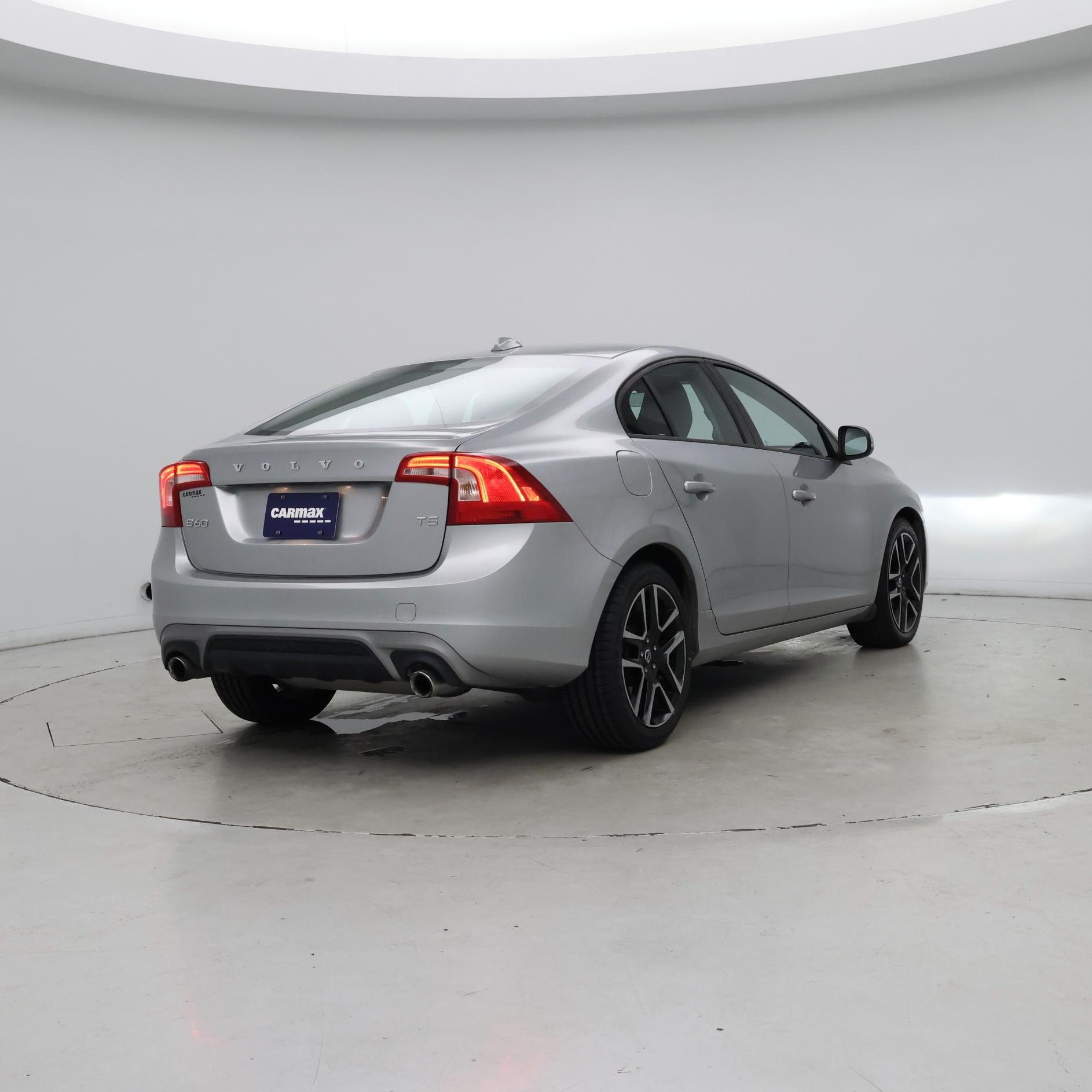 Thumbnail: 2017 Volvo S60 - 8