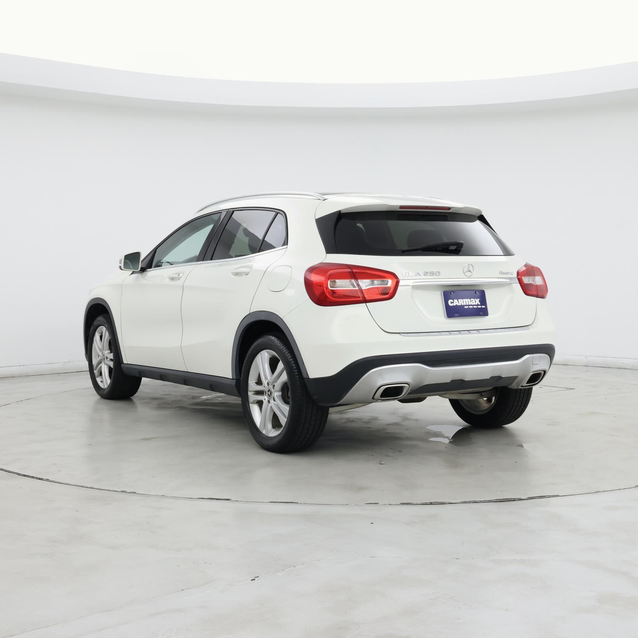 Thumbnail: 2018 Mercedes-Benz GLA - 2