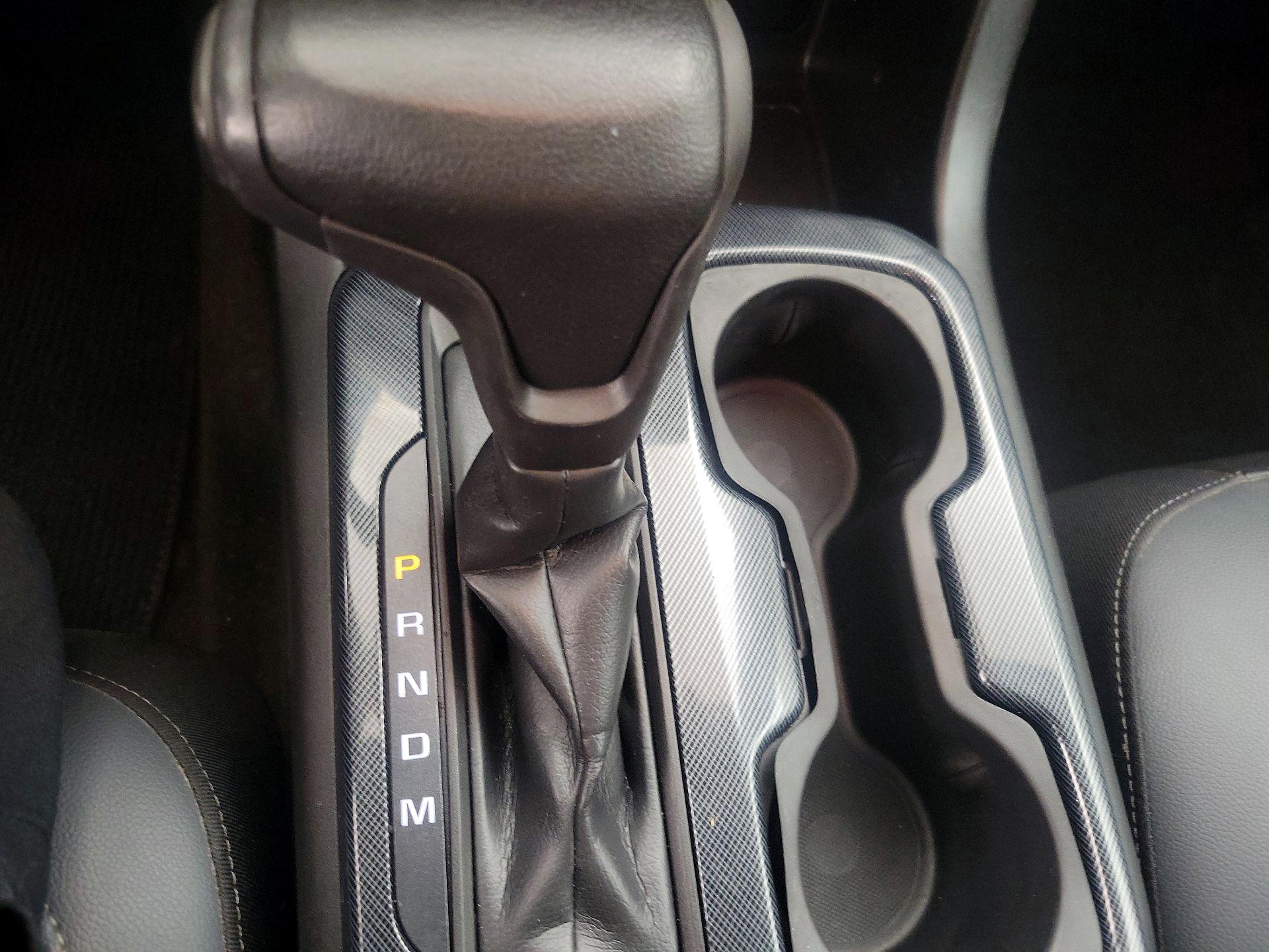 Thumbnail: 2015 Chevrolet Colorado - 17