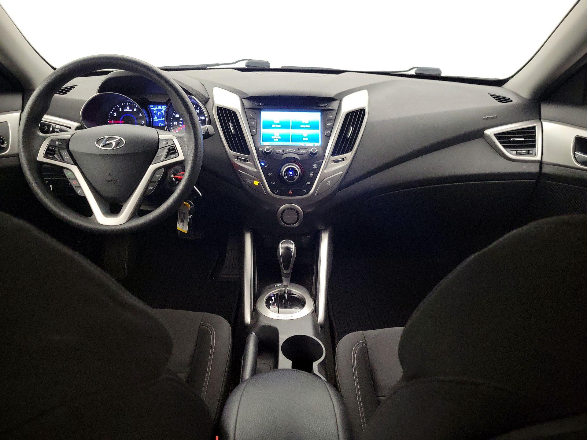 Thumbnail: 2016 Hyundai Veloster - 9