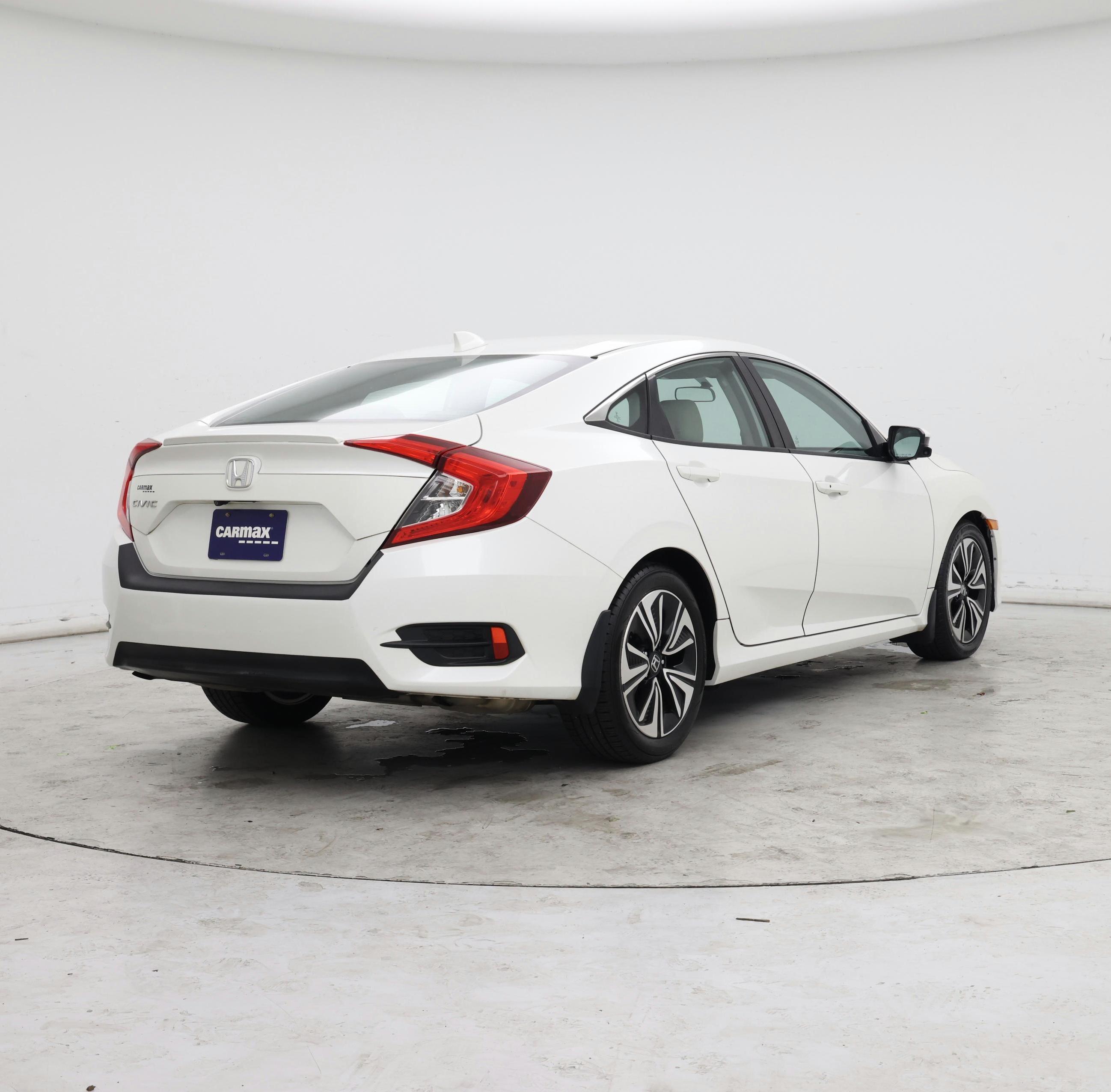 Thumbnail: 2016 Honda Civic - 8