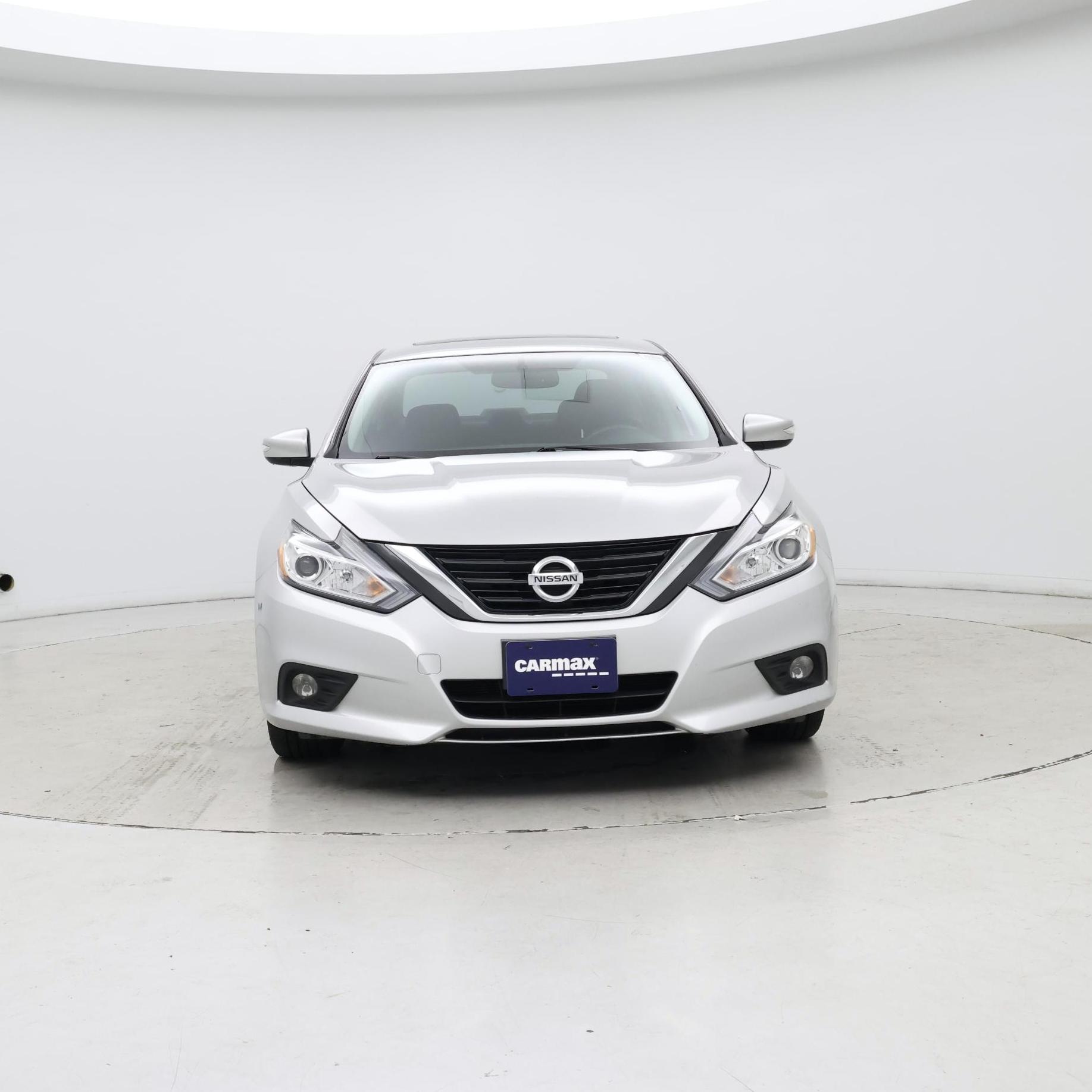 Thumbnail: 2017 Nissan Altima - 5