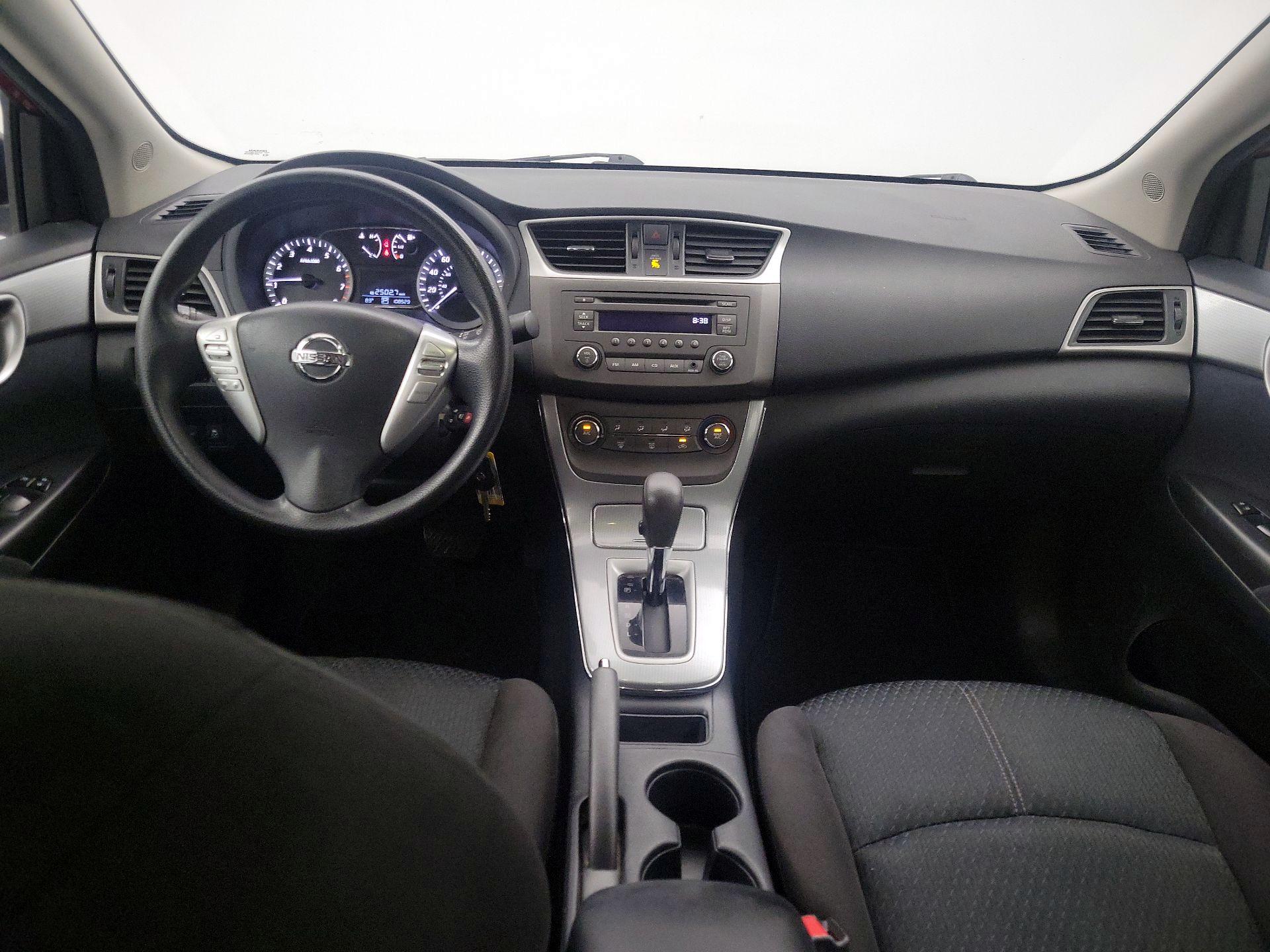 Thumbnail: 2013 Nissan Sentra - 9