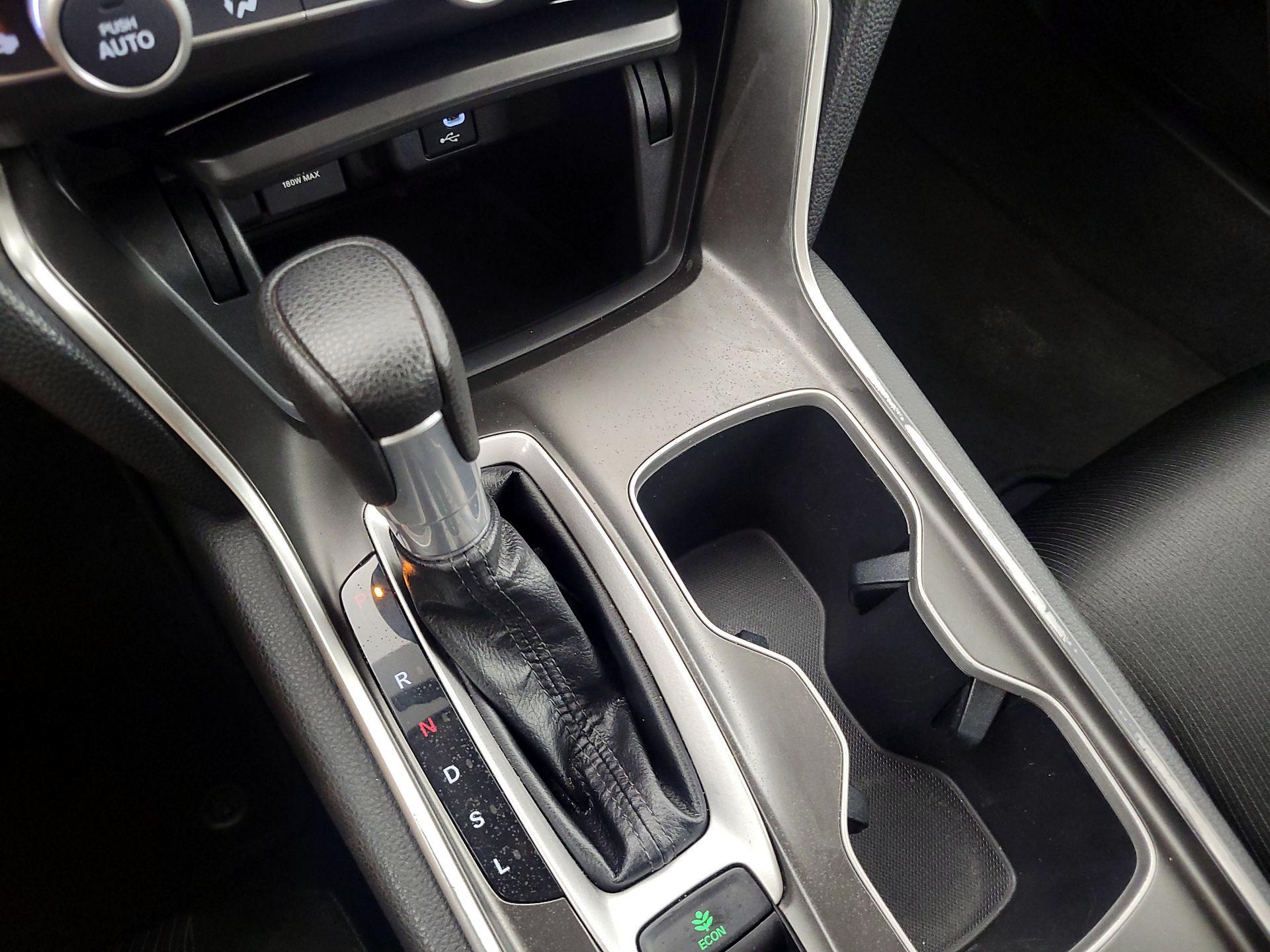 Thumbnail: 2019 Honda Accord - 17