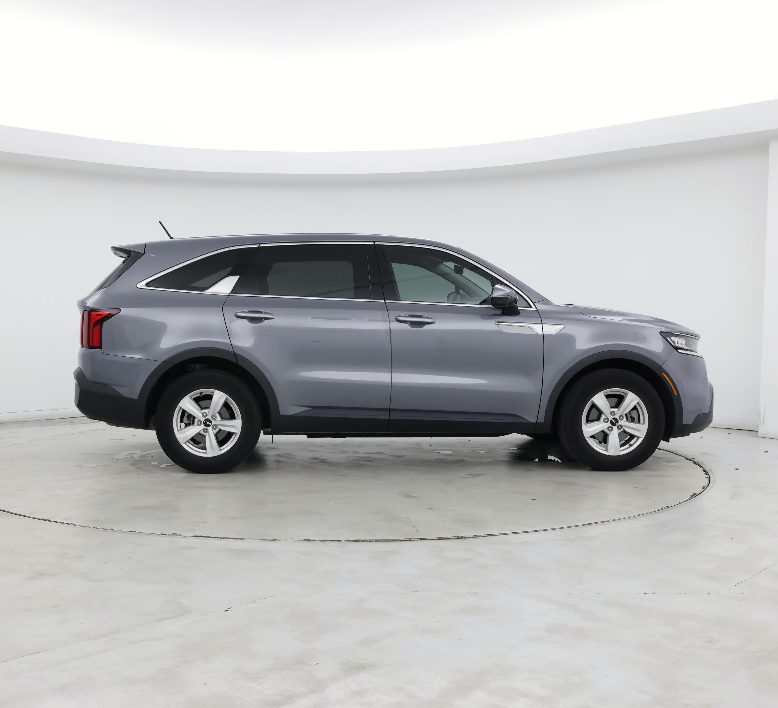 Thumbnail: 2023 Kia Sorento - 7