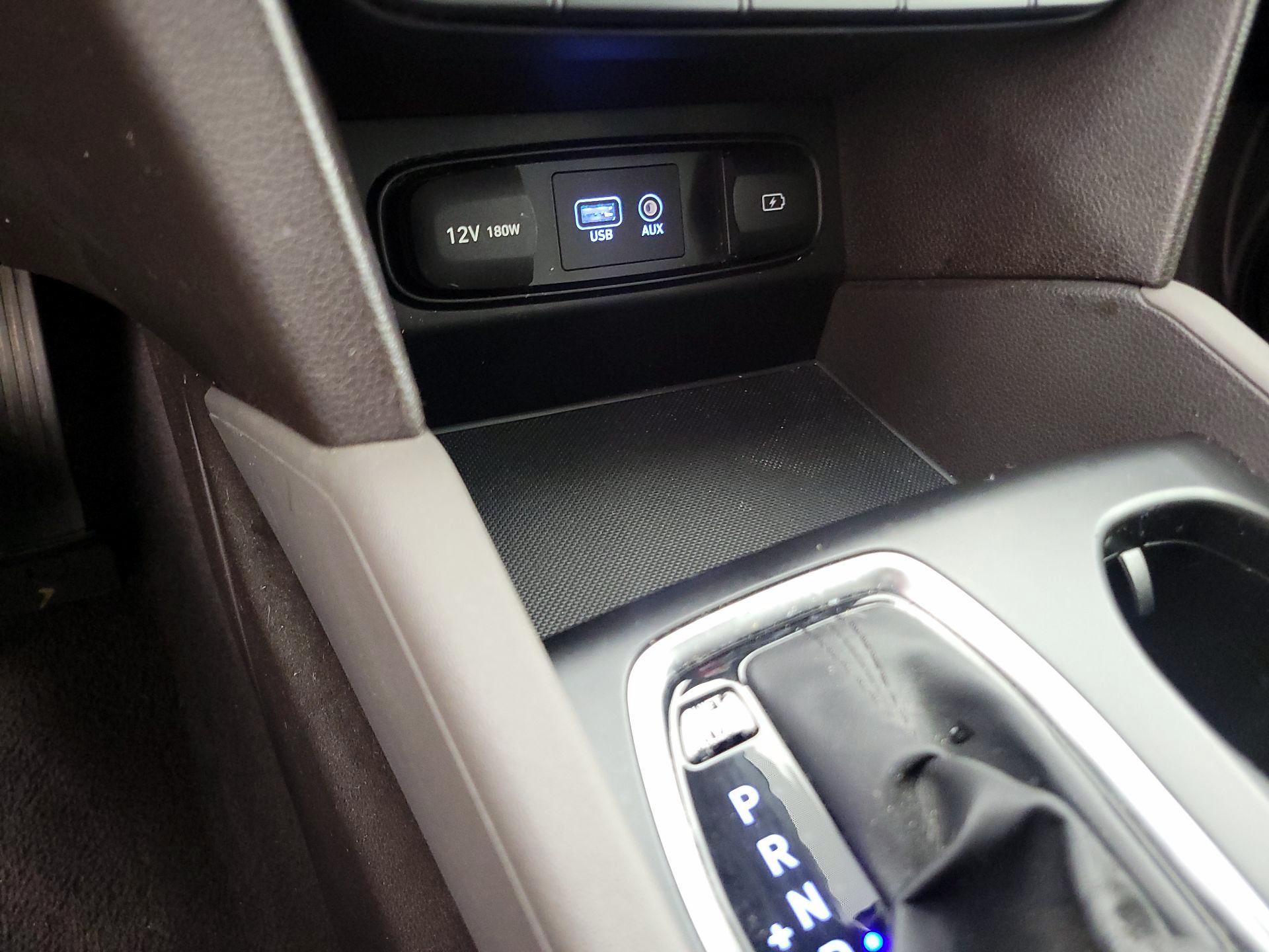 Thumbnail: 2019 Hyundai Santa Fe - 18