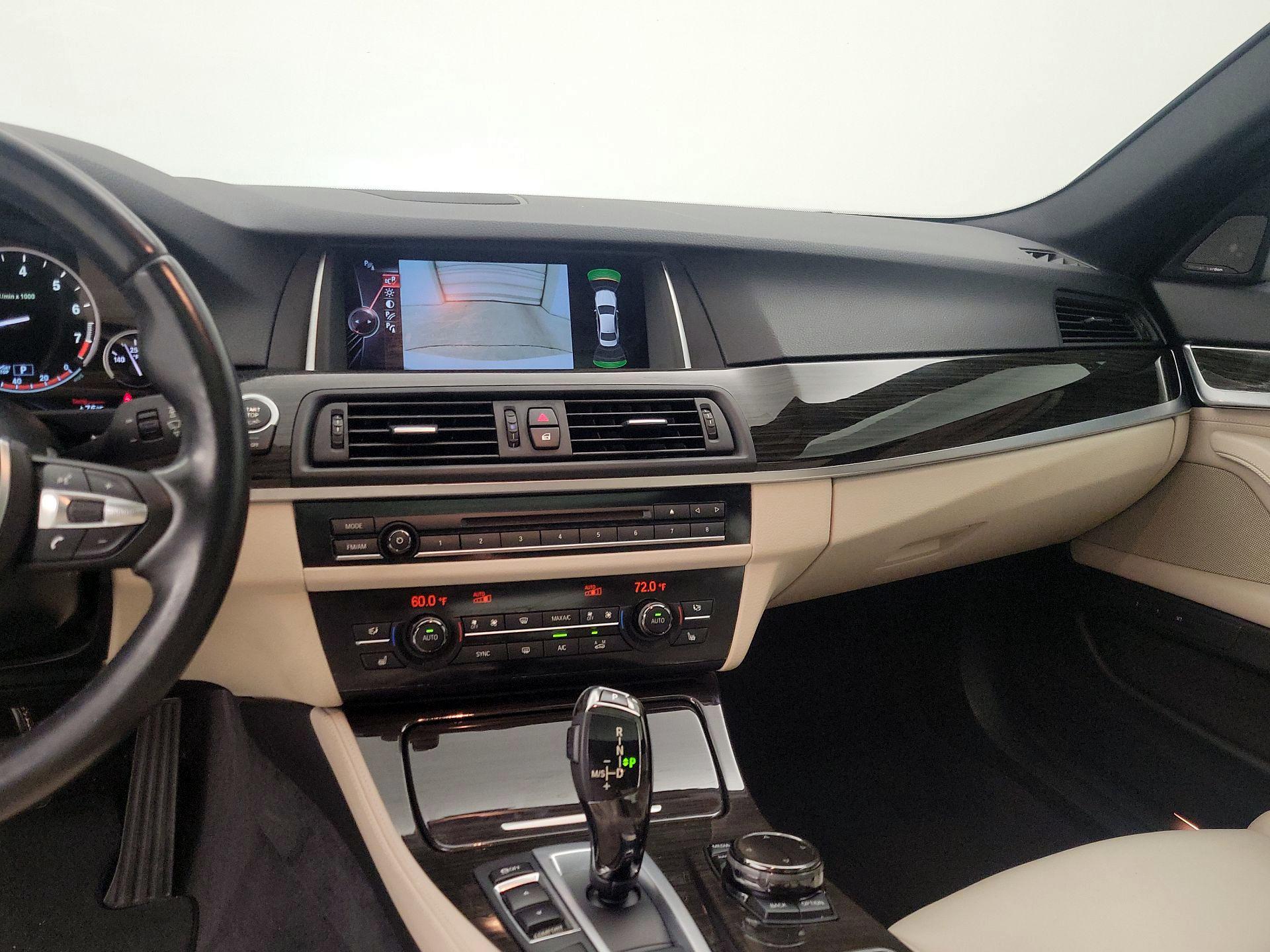 Thumbnail: 2015 BMW 5 Series - 9