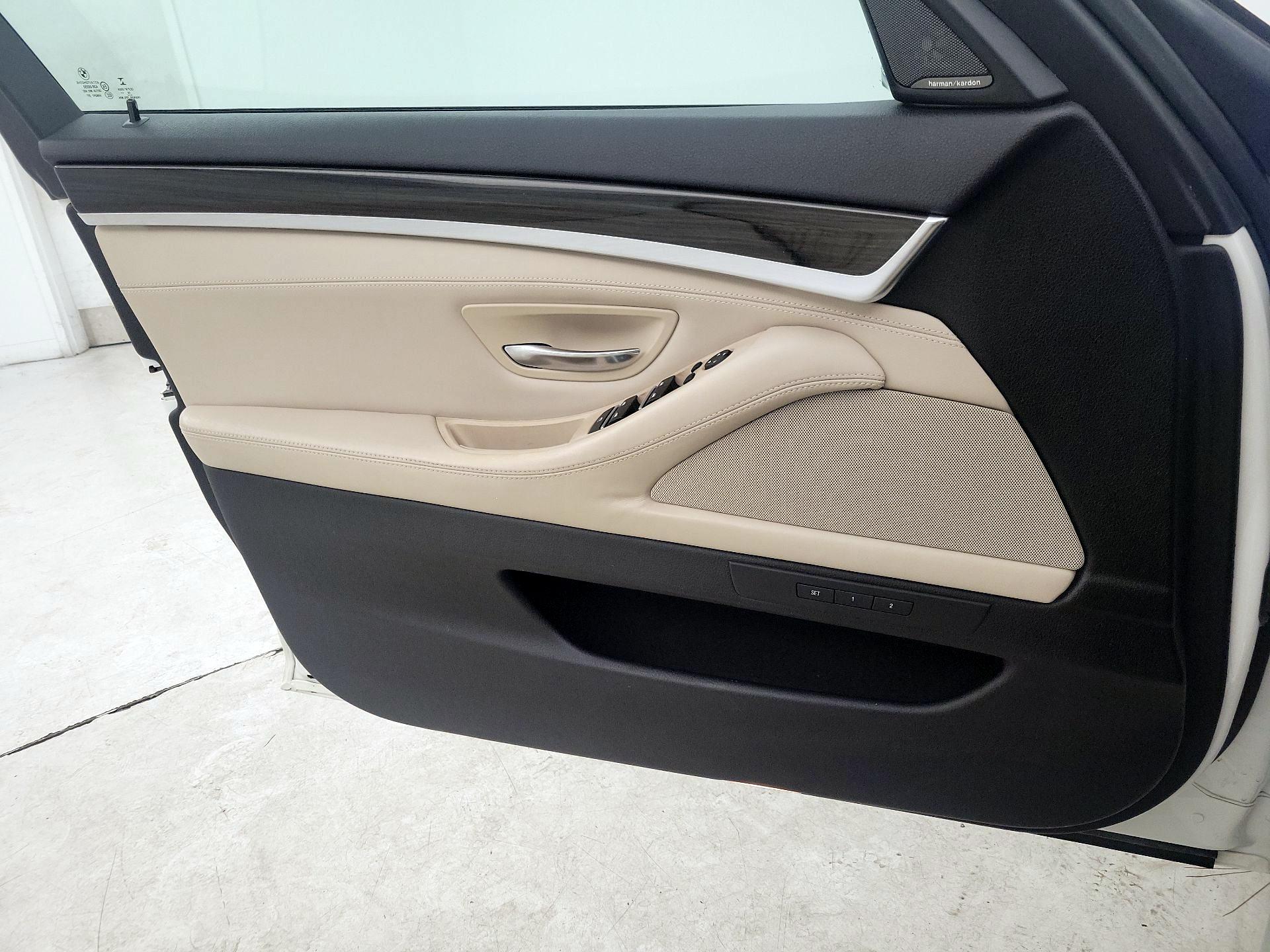 Thumbnail: 2015 BMW 5 Series - 12