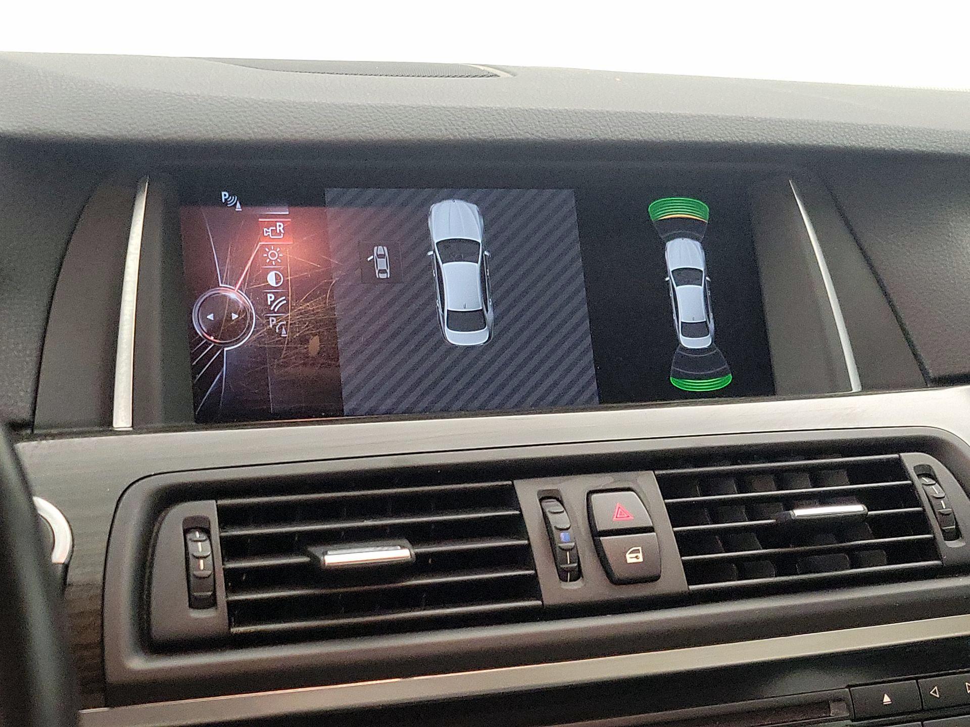 Thumbnail: 2015 BMW 5 Series - 15
