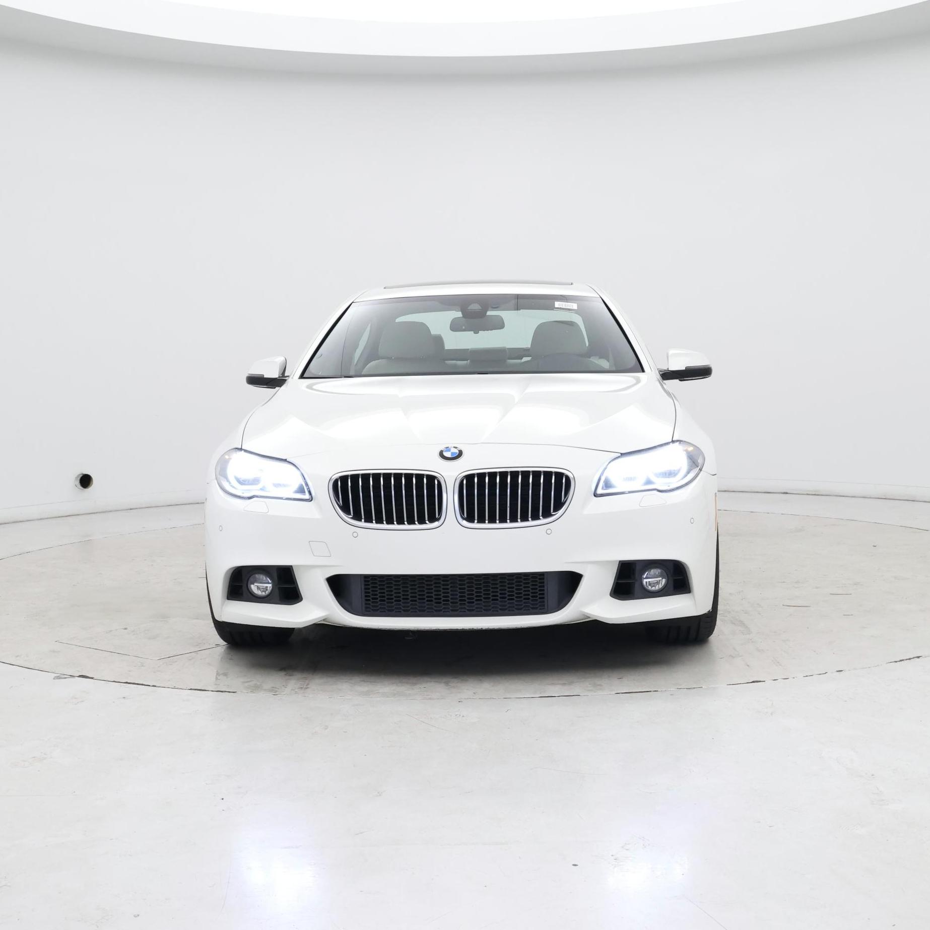 Thumbnail: 2015 BMW 5 Series - 5