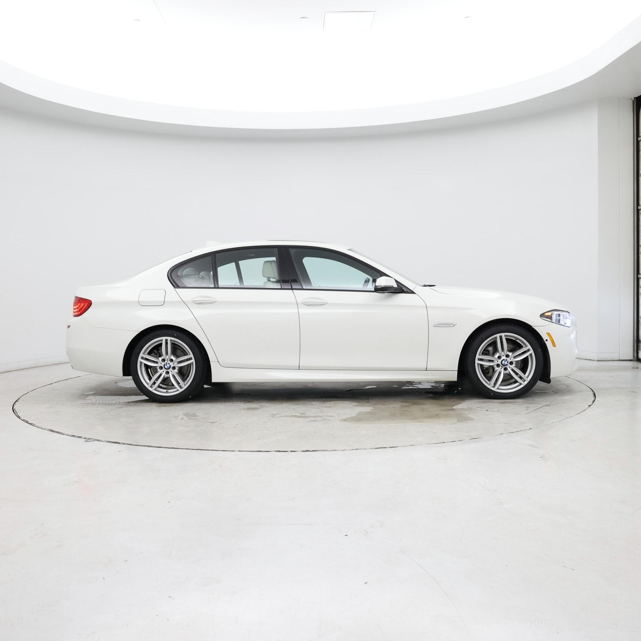 Thumbnail: 2015 BMW 5 Series - 7