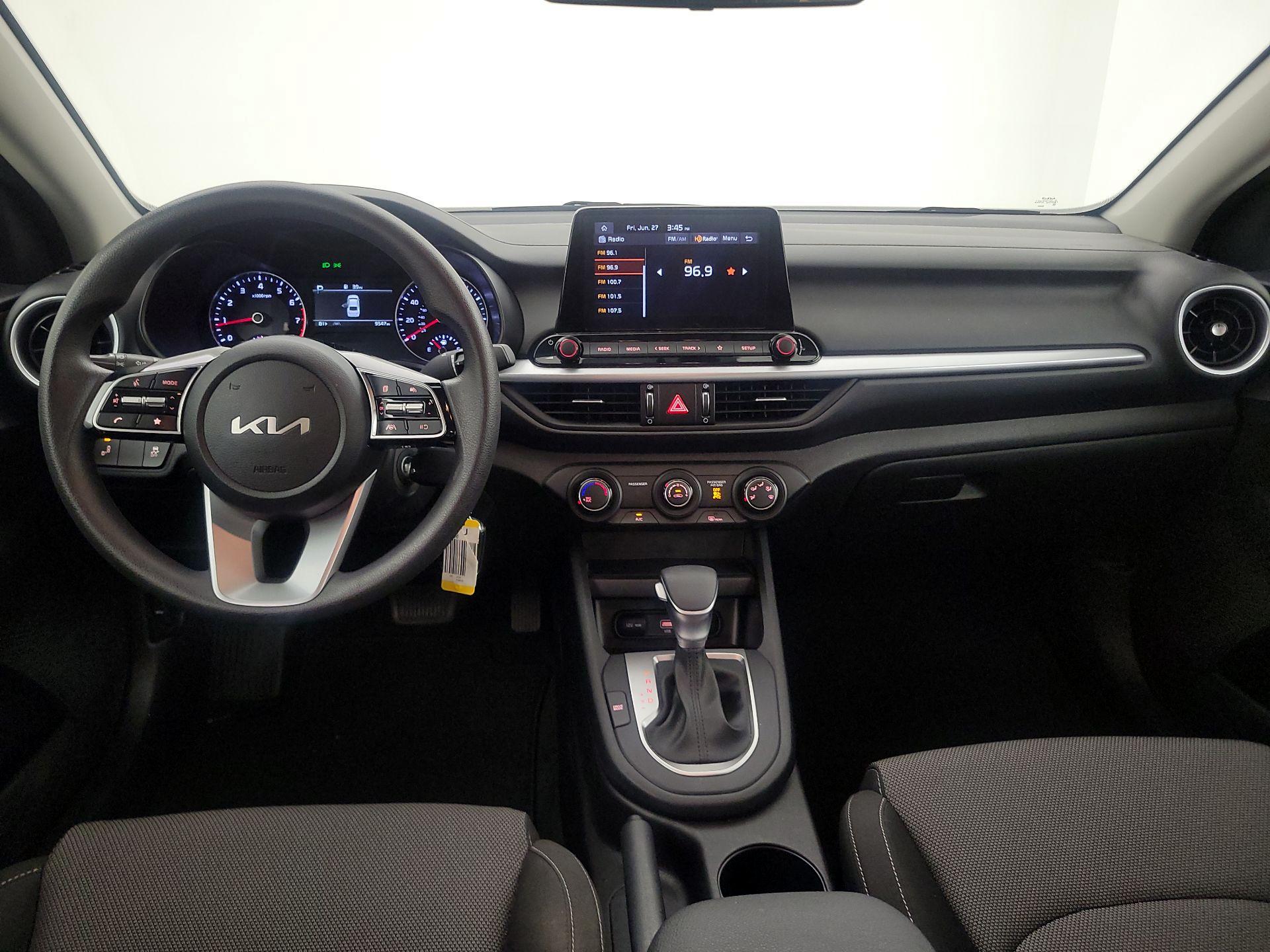 Thumbnail: 2024 Kia Forte - 9