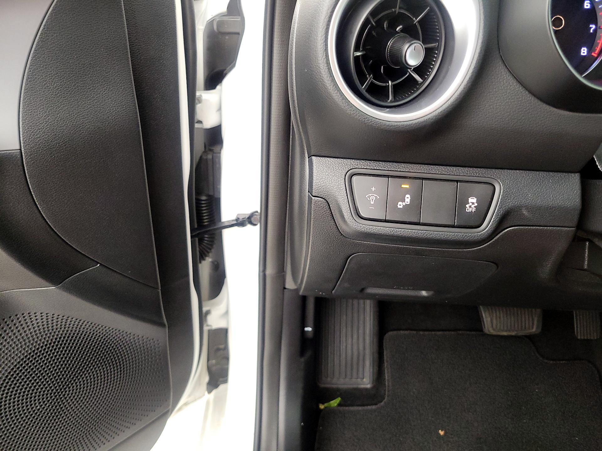Thumbnail: 2024 Kia Forte - 13
