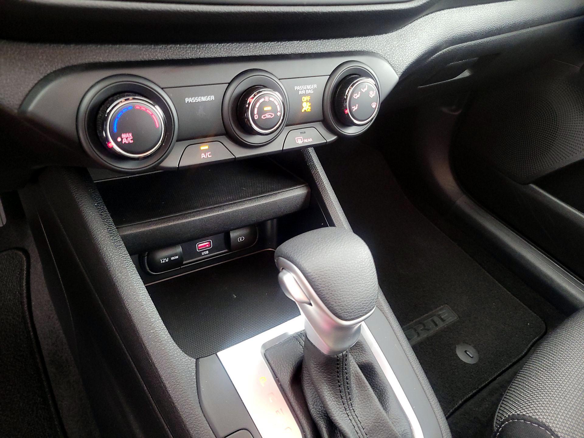 Thumbnail: 2024 Kia Forte - 16