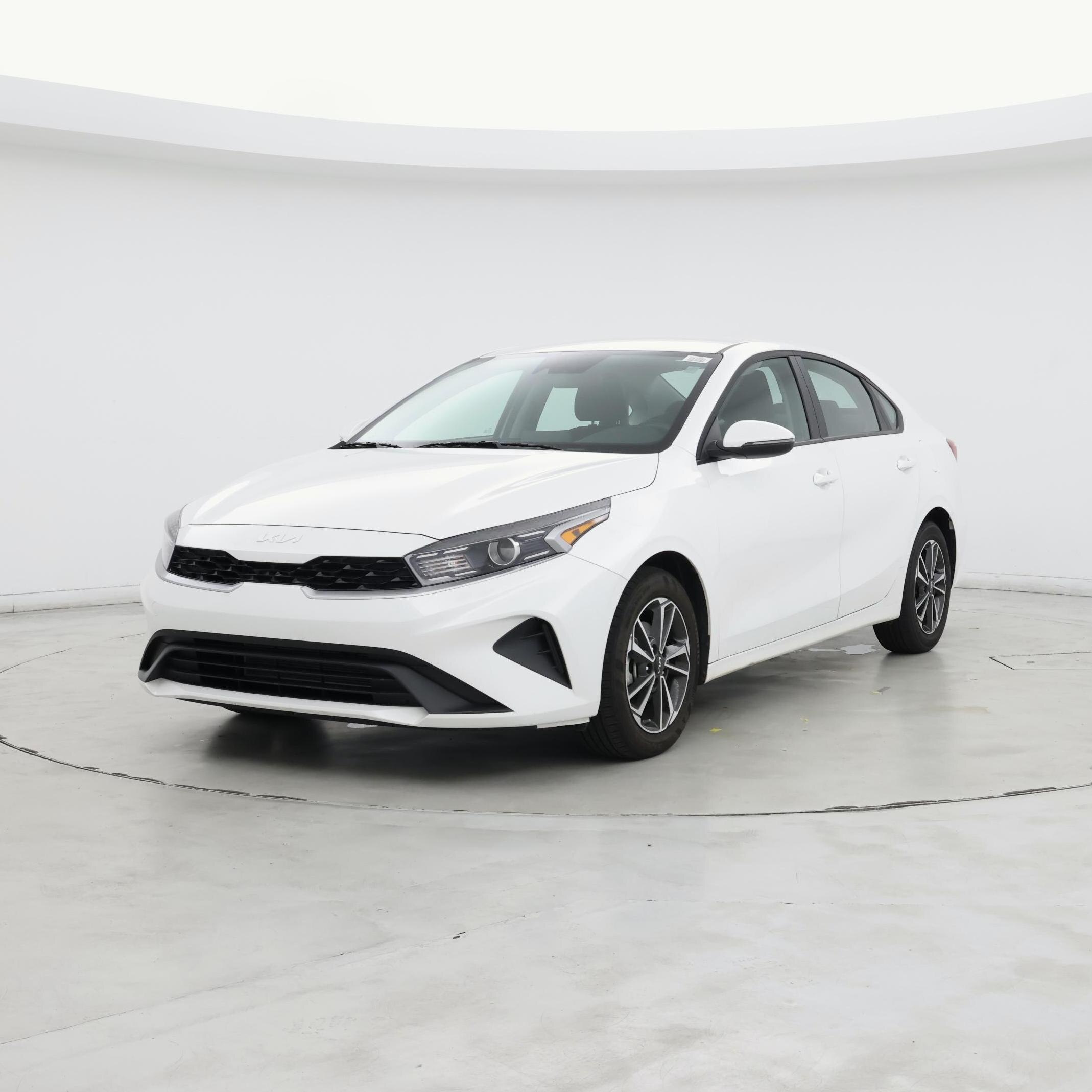 Thumbnail: 2024 Kia Forte - 4