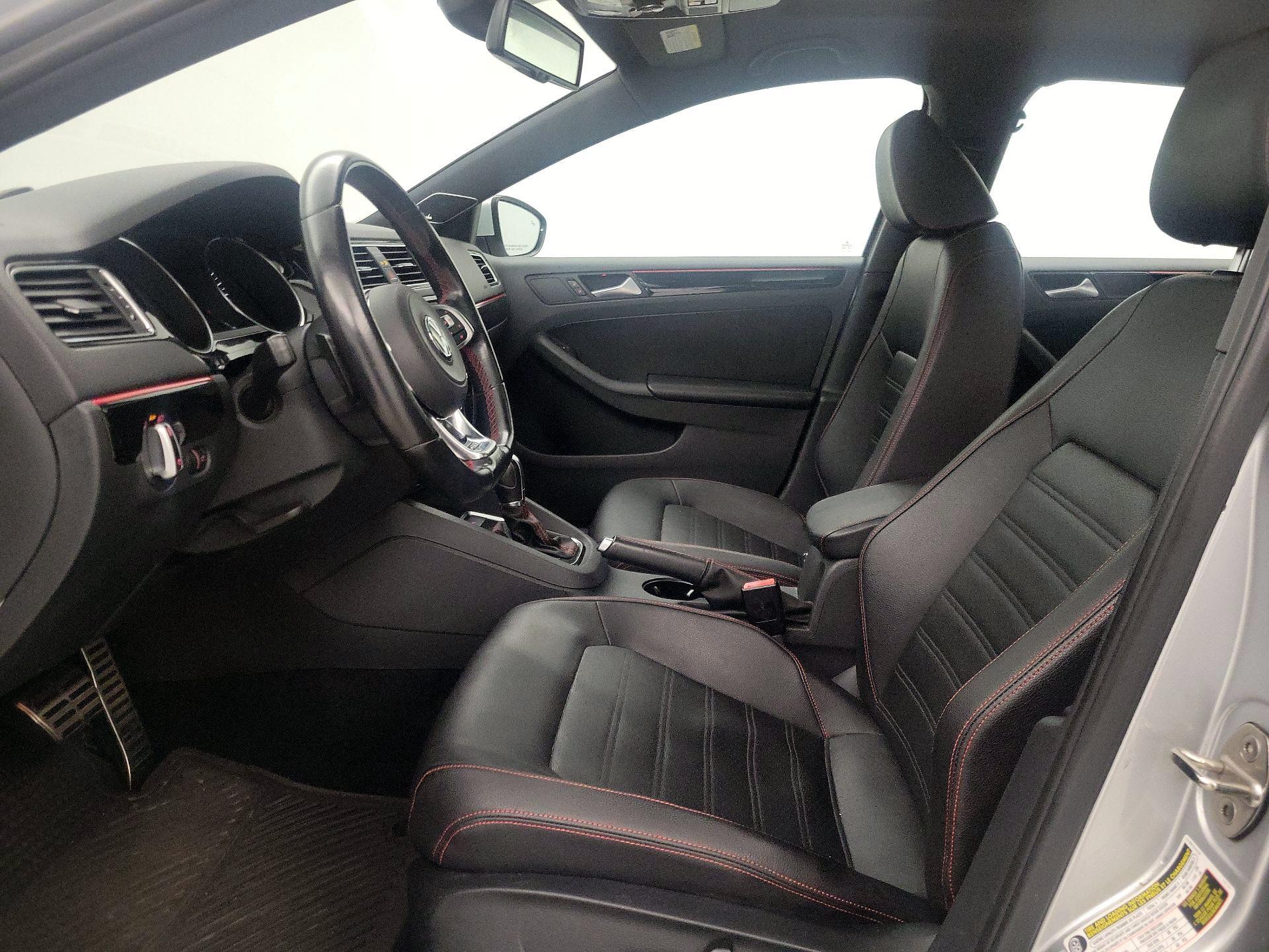 Thumbnail: 2016 Volkswagen Jetta - 11