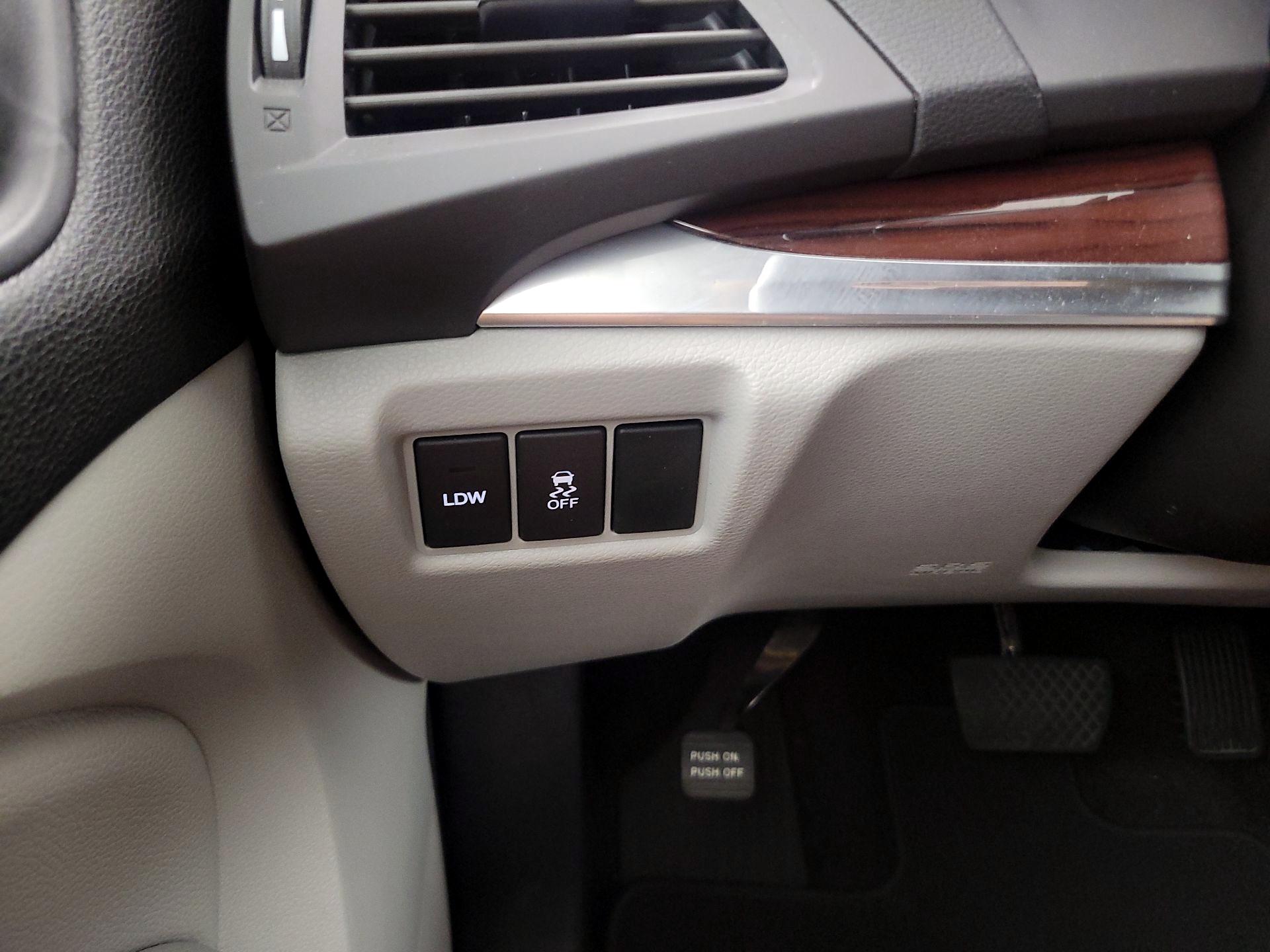 Thumbnail: 2014 Acura MDX - 13