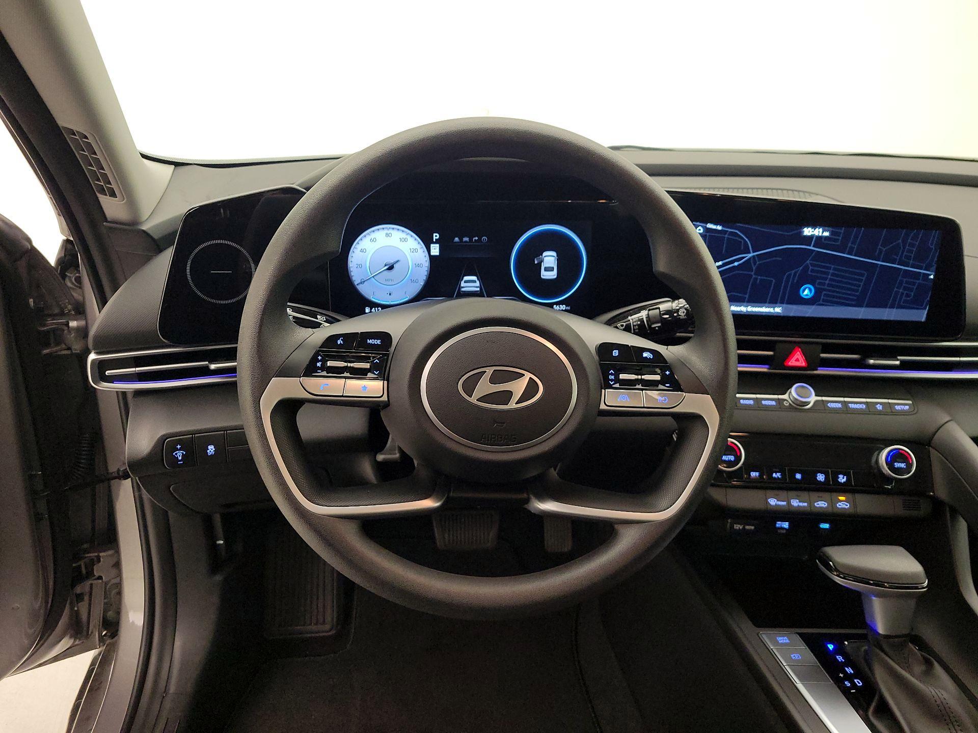 Thumbnail: 2024 Hyundai Elantra - 10