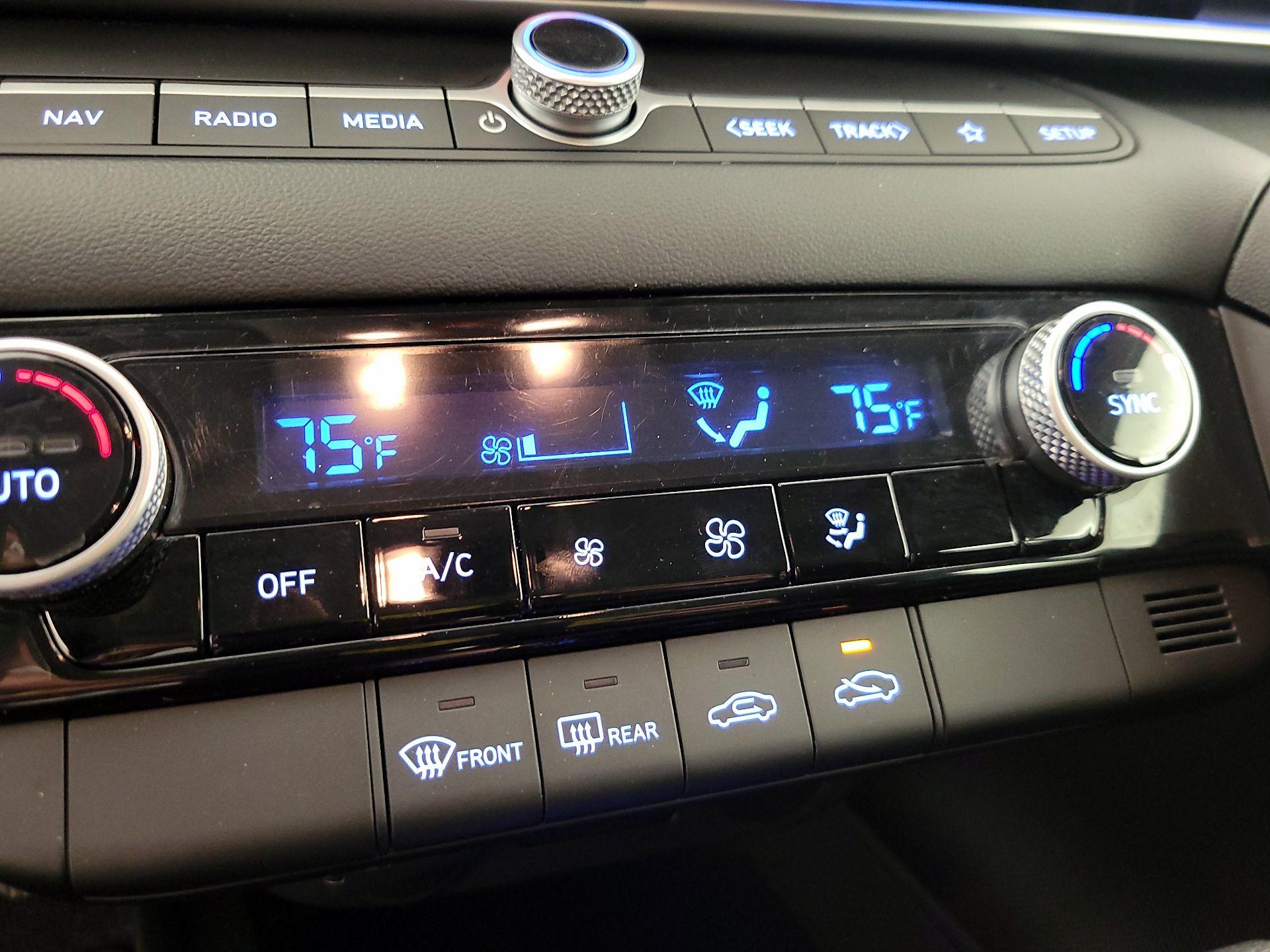 Thumbnail: 2024 Hyundai Elantra - 17