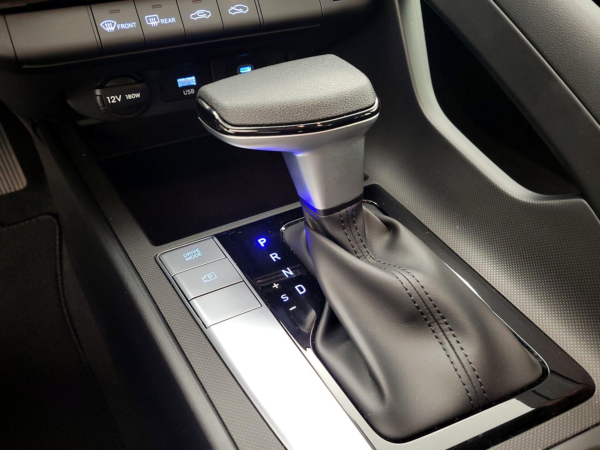 Thumbnail: 2024 Hyundai Elantra - 18