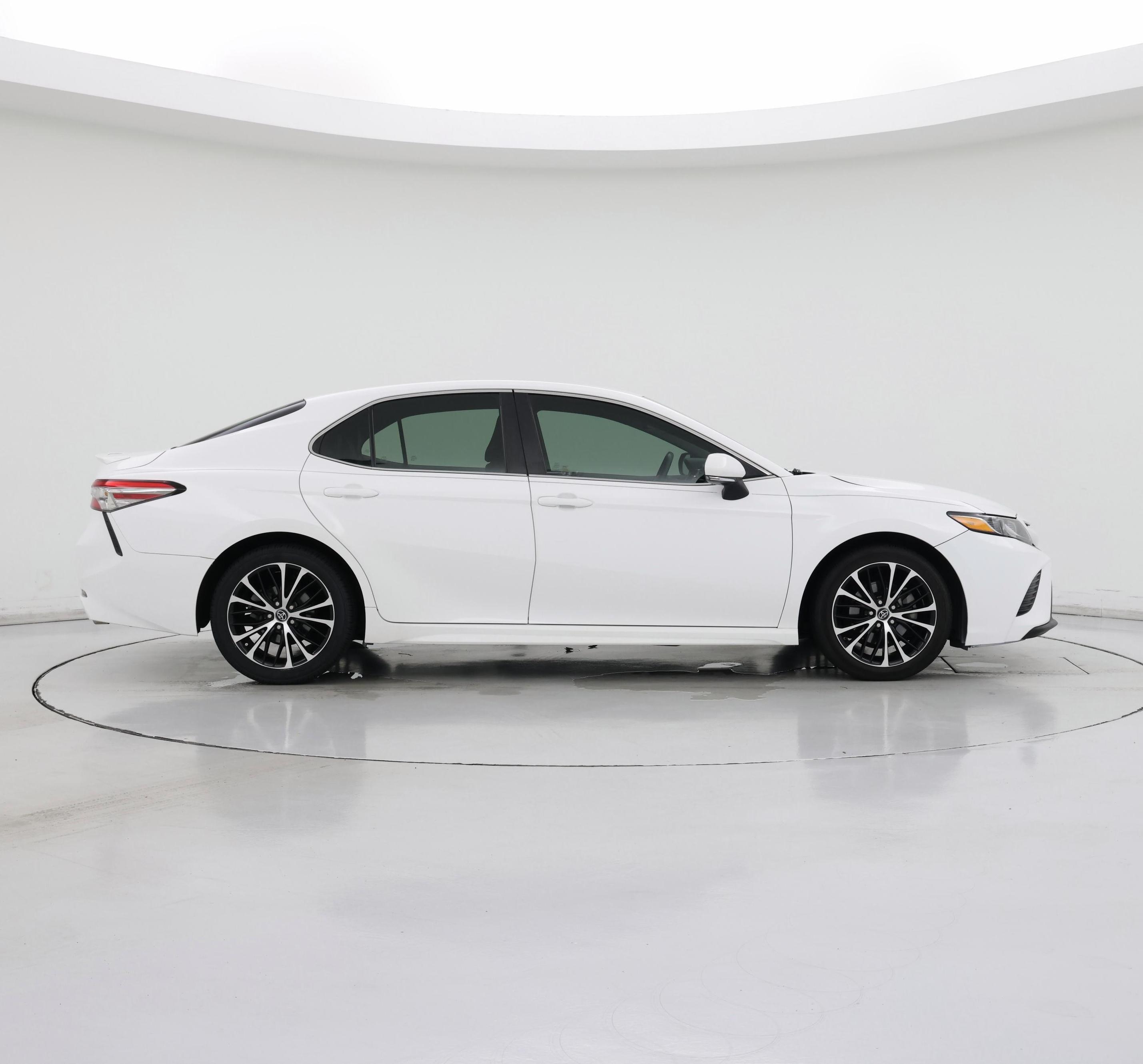 Thumbnail: 2018 Toyota Camry - 7