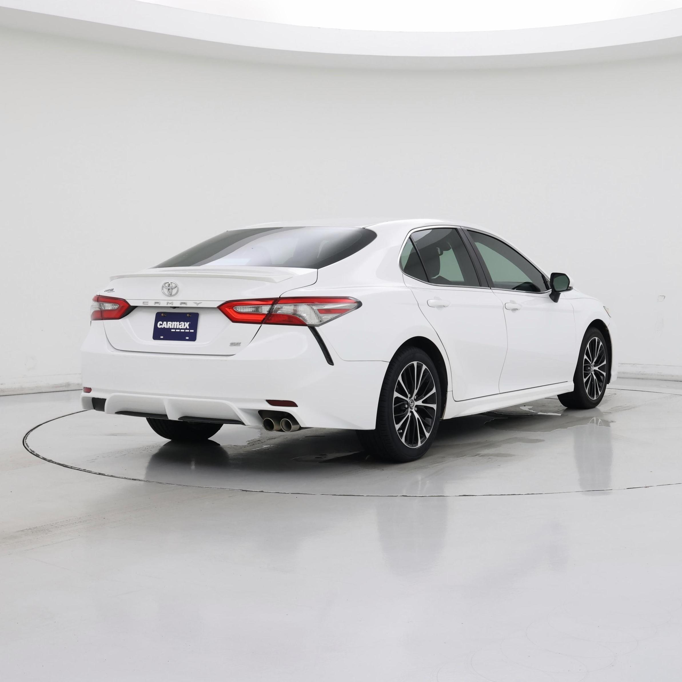 Thumbnail: 2018 Toyota Camry - 8