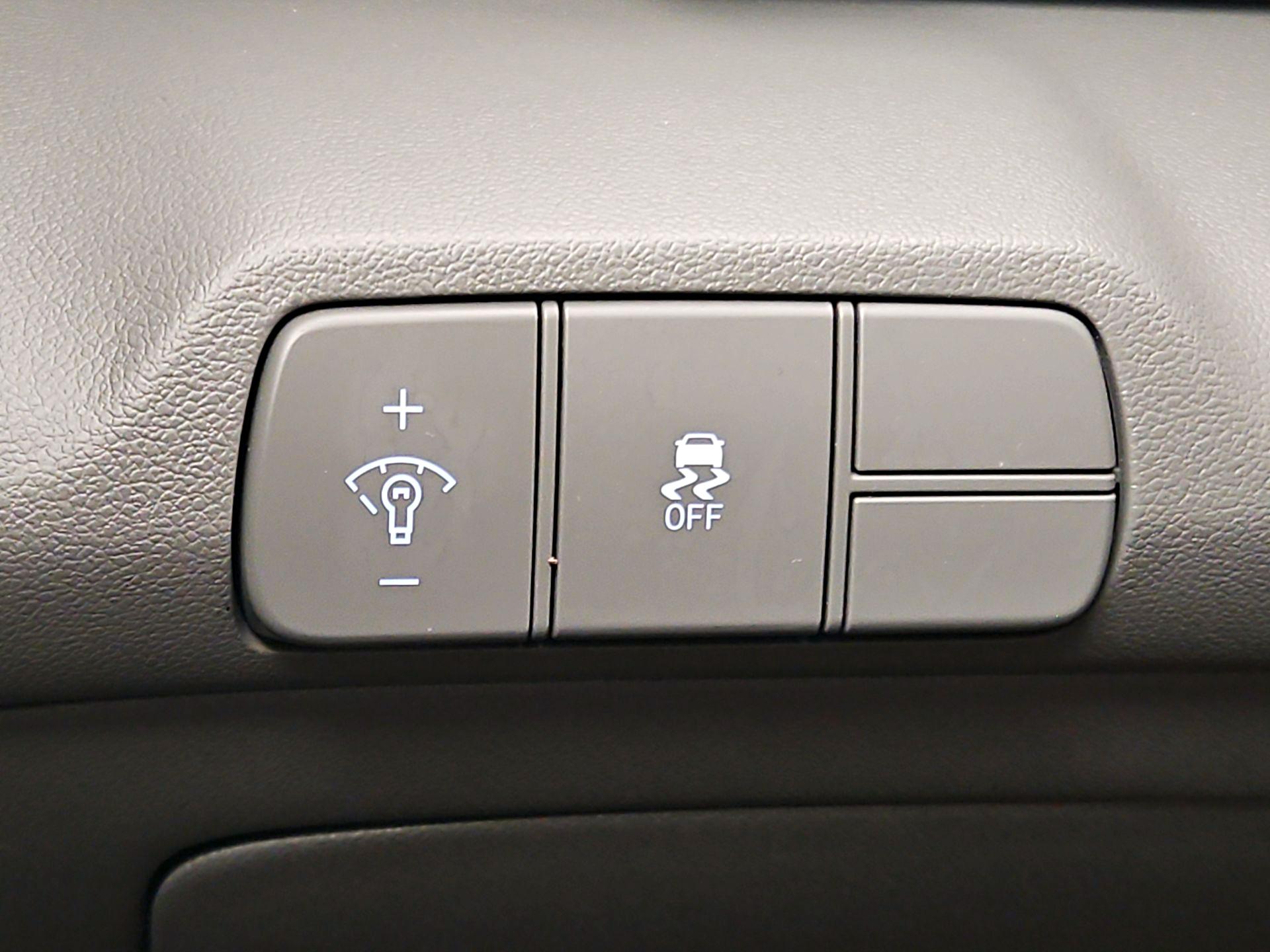 Thumbnail: 2024 Hyundai Elantra - 13