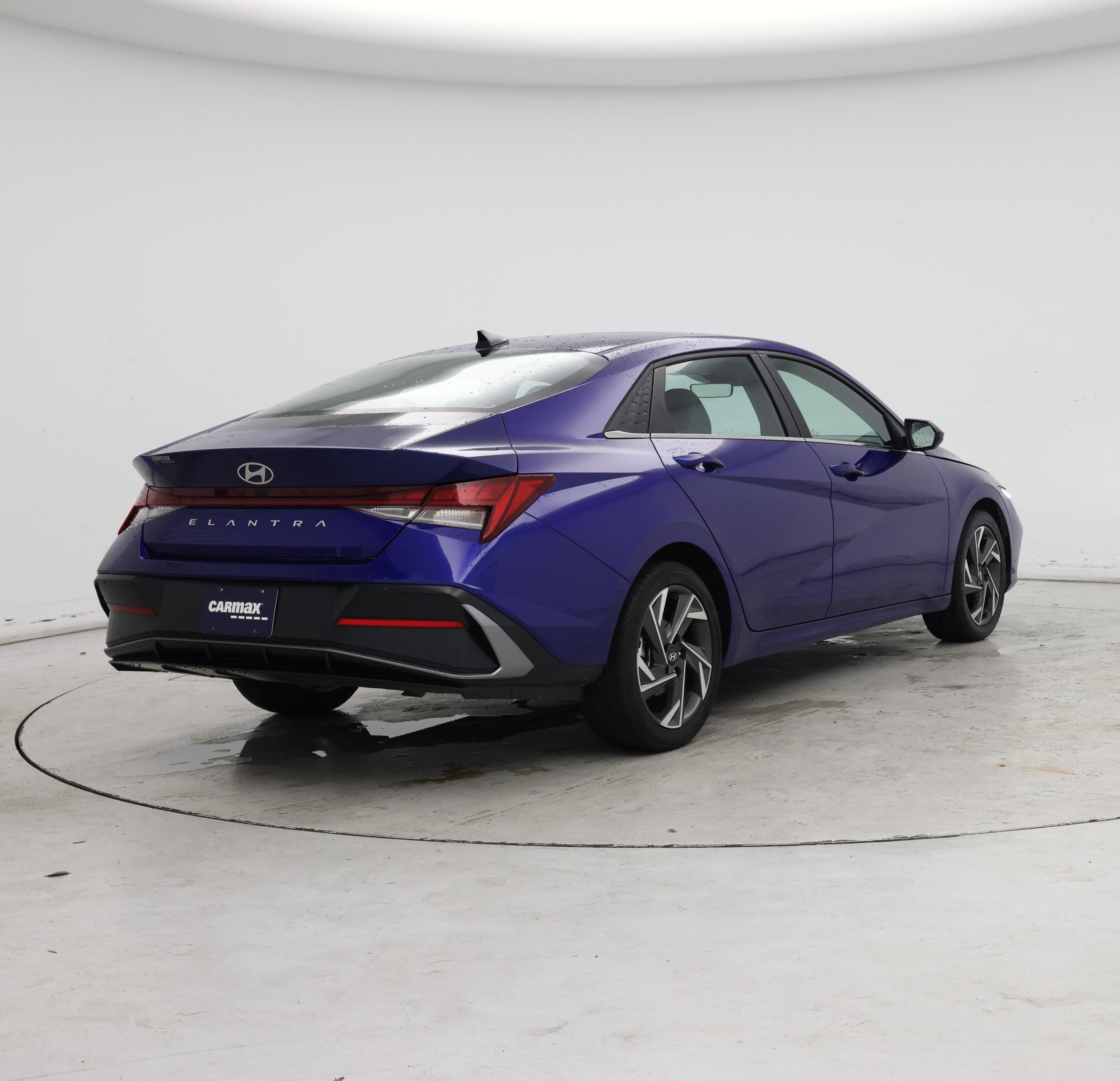 Thumbnail: 2024 Hyundai Elantra - 8