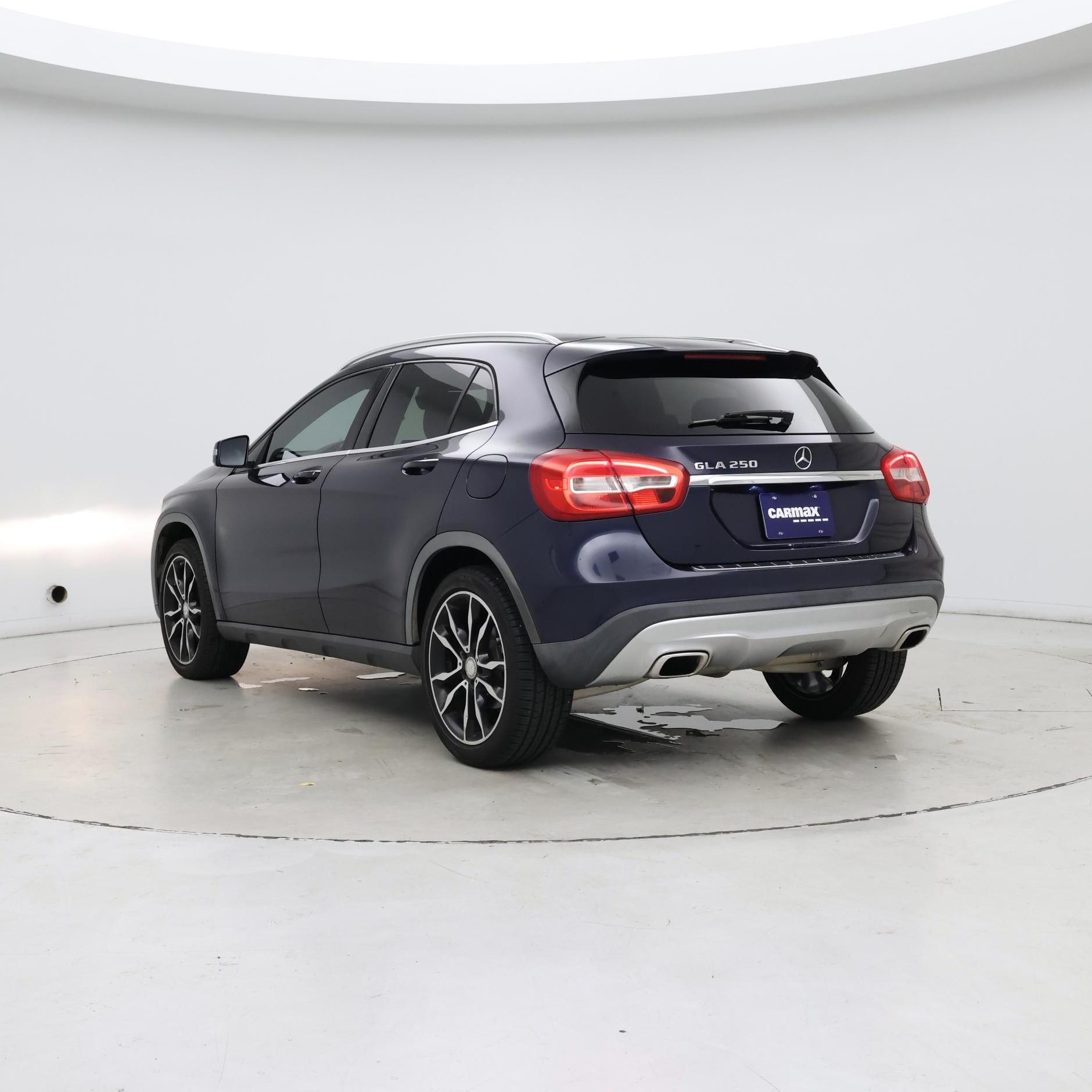 Thumbnail: 2017 Mercedes-Benz GLA - 2