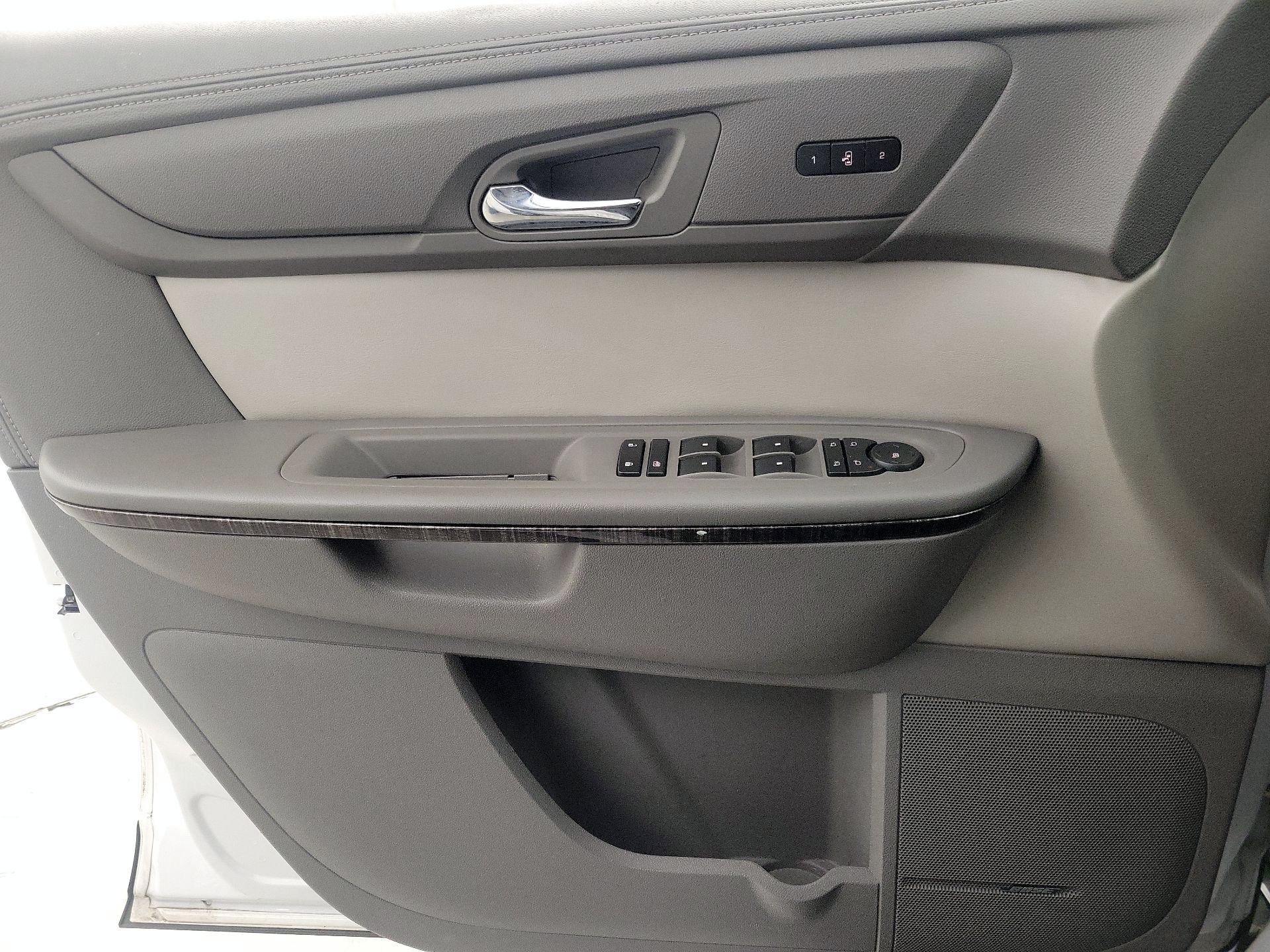 Thumbnail: 2017 GMC Acadia - 12